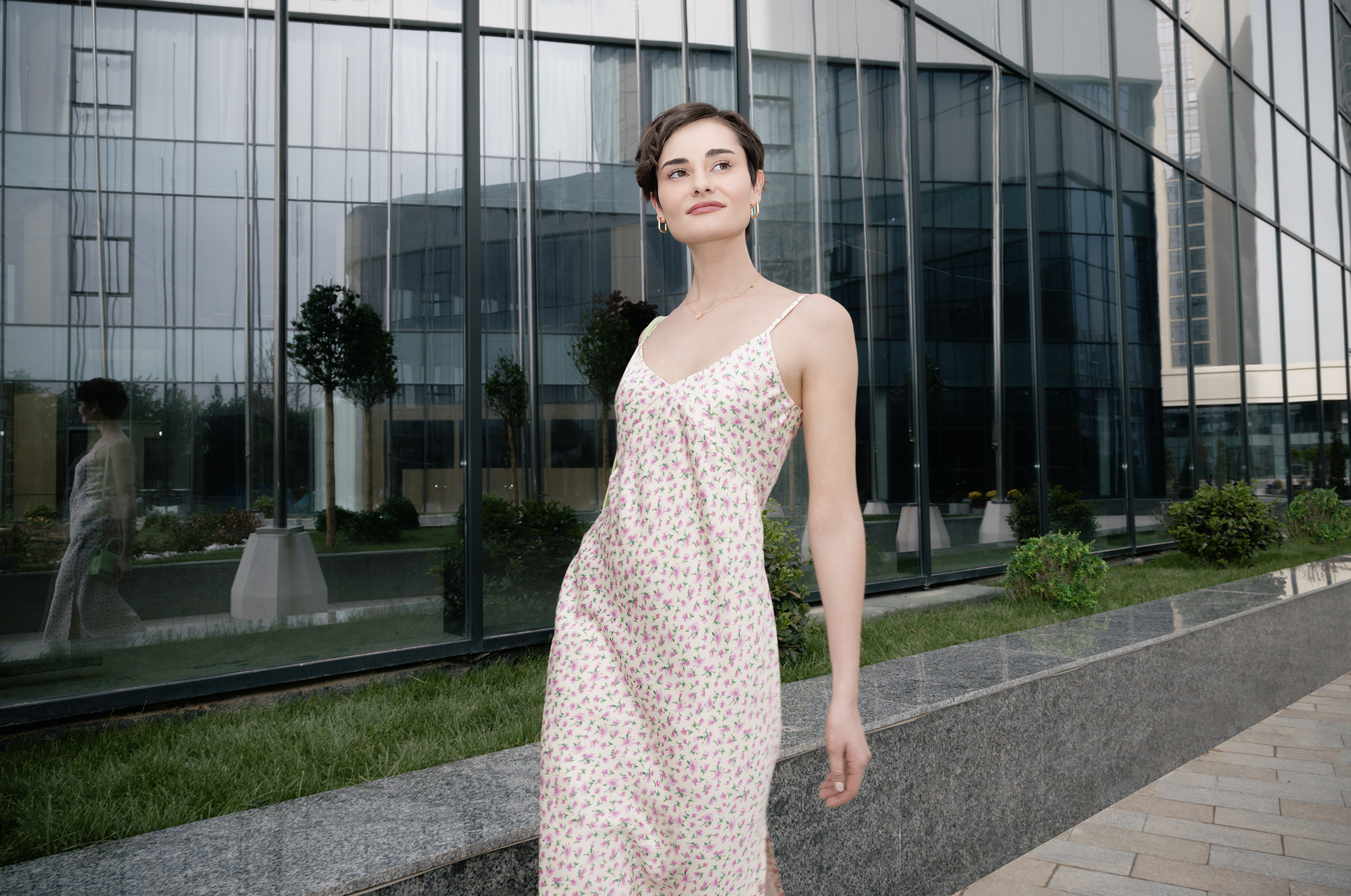 Commercial & Fashion. Commerce & art photographer