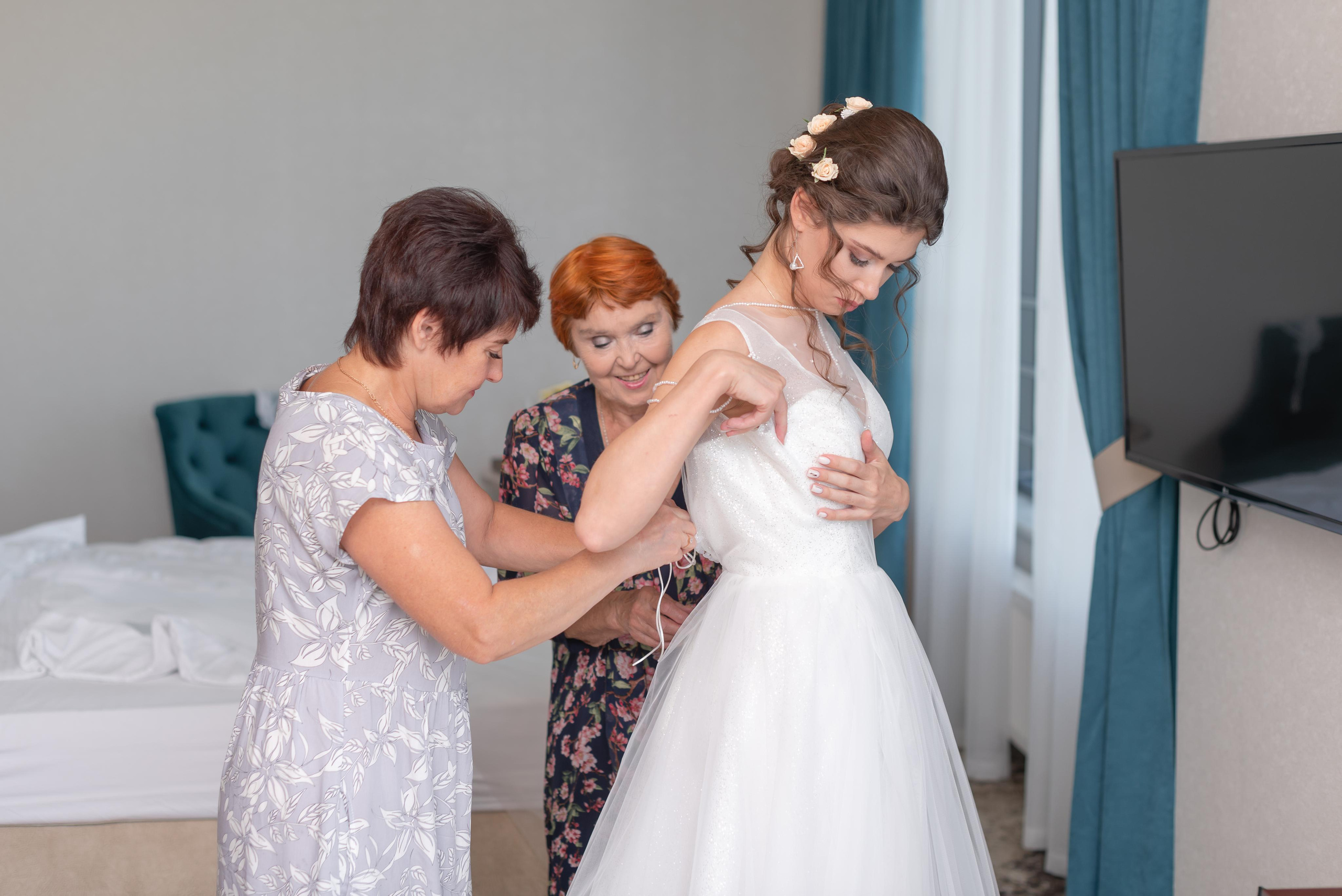 Сборы невесты на свадьбу. Свадебный фотограф в Москве и Московской области Елена Четоркина