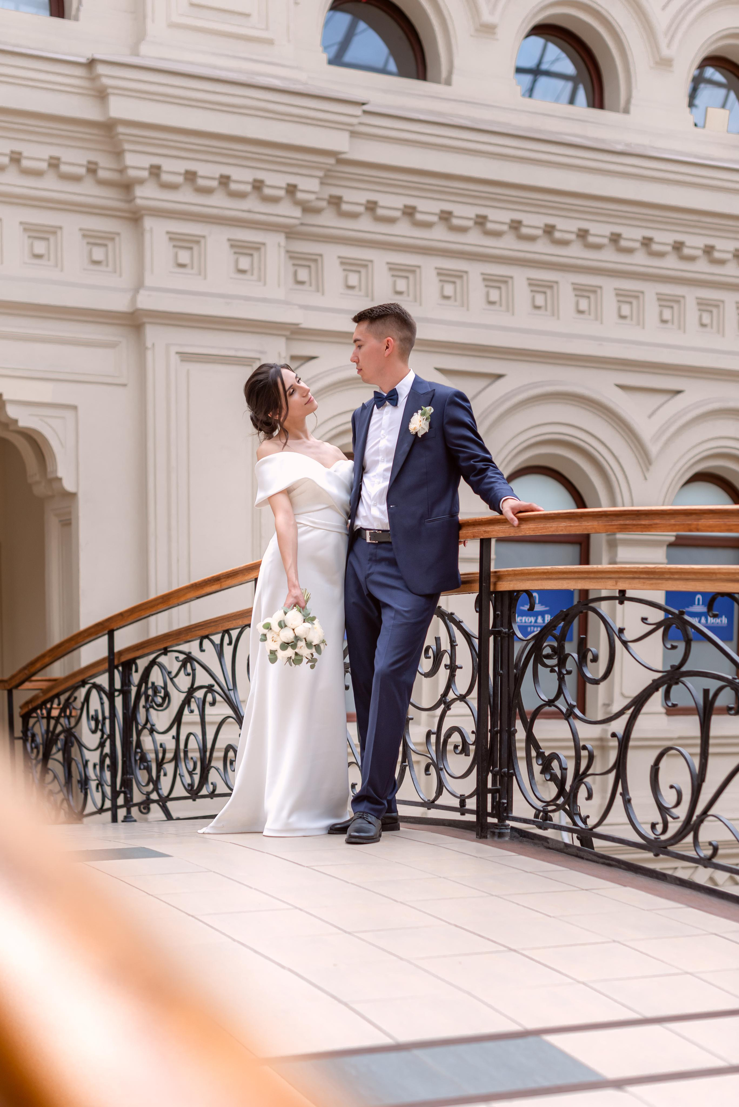 Фотосессия свадьбы на Красной площади и в Цуме. Свадебный фотограф в Москве и Московской области Елена Четоркина