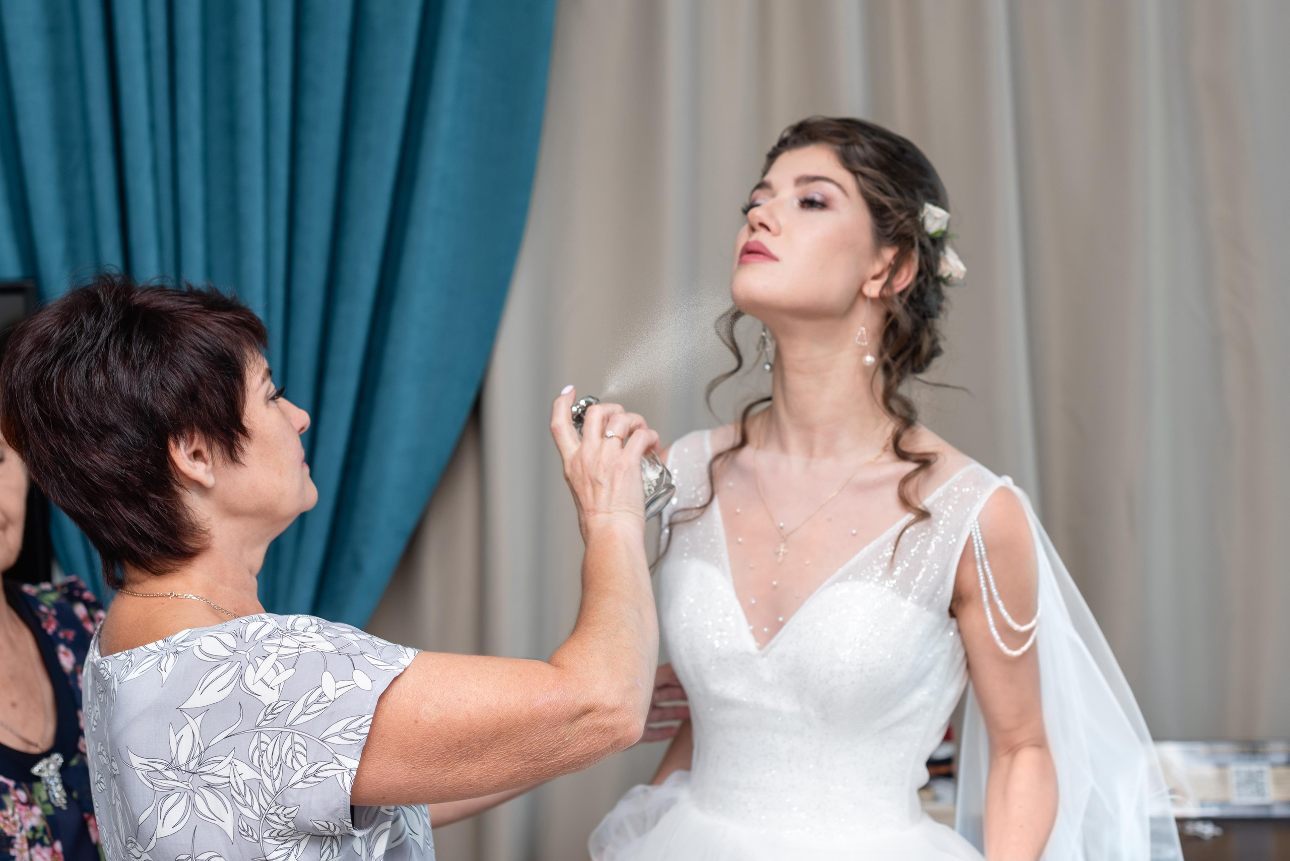 Сборы невесты на свадьбу. Свадебный фотограф в Москве и Московской области Елена Четоркина