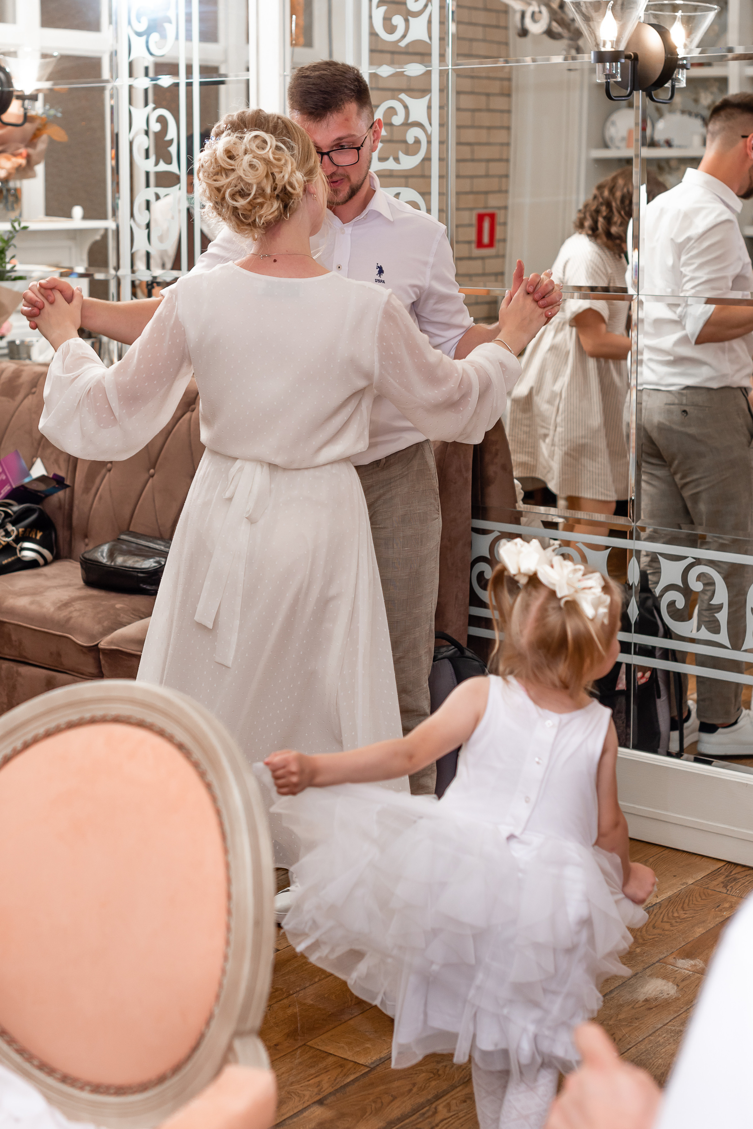 Фотограф на свадьбу в ресторан. Свадебный фотограф в Москве и Московской области Елена Четоркина