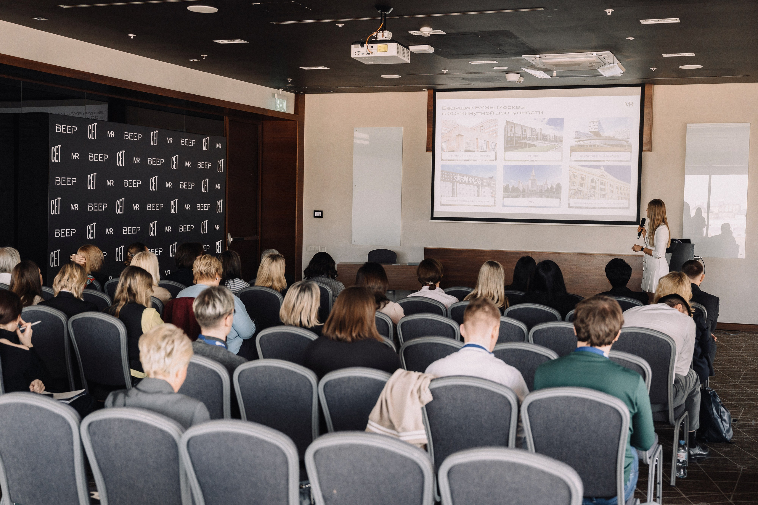 Застройщики Москвы MR (МАРРИОТ). Свадебный и репортажный фотограф в Воронеже Роман Янко