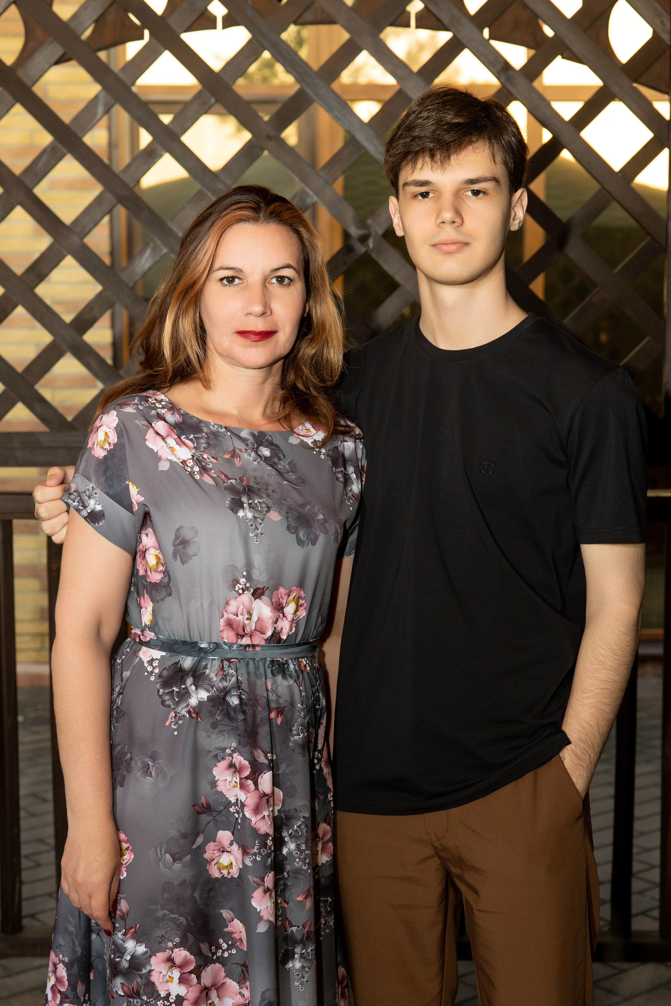 Школьный выпускной. Видеосьемка, фотосьемка свадеб, юбилеев, утренников в Краснодарском кр