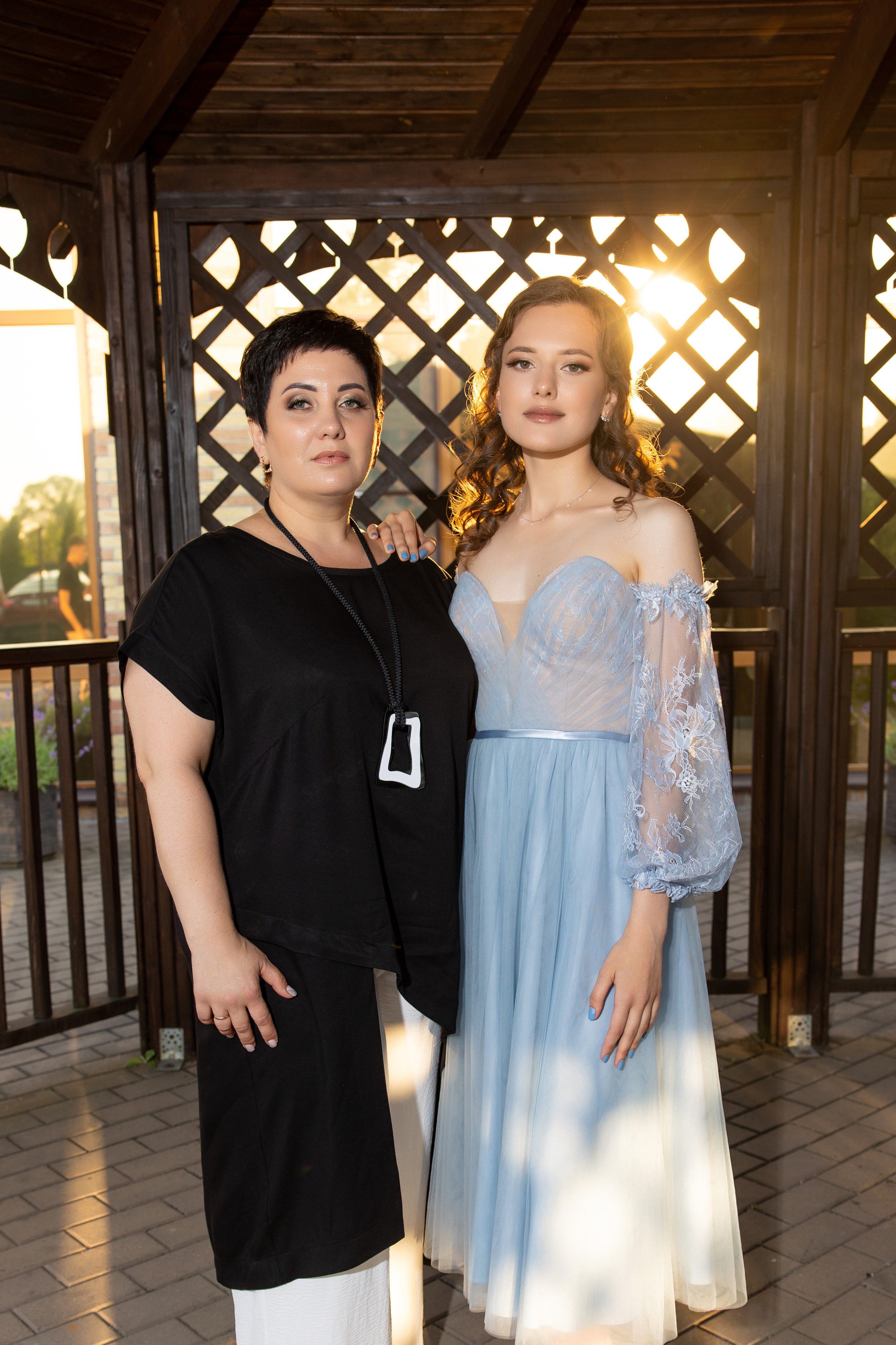 Школьный выпускной. Видеосьемка, фотосьемка свадеб, юбилеев, утренников в Краснодарском кр