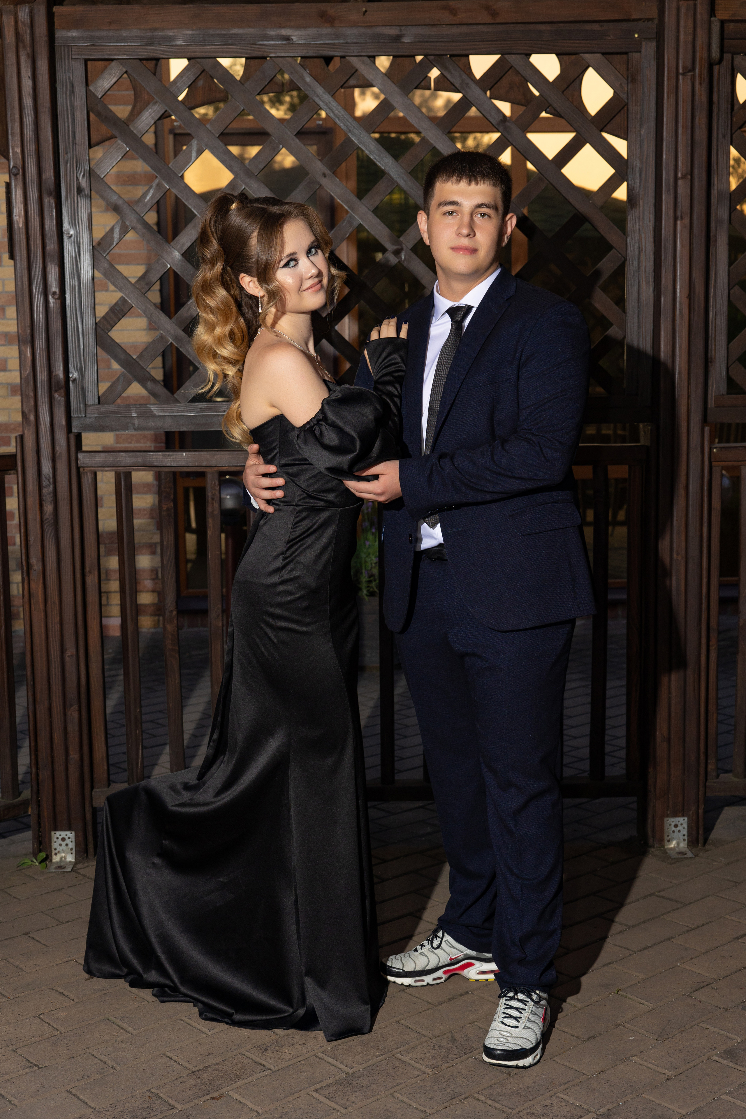 Школьный выпускной. Видеосьемка, фотосьемка свадеб, юбилеев, утренников в Краснодарском кр