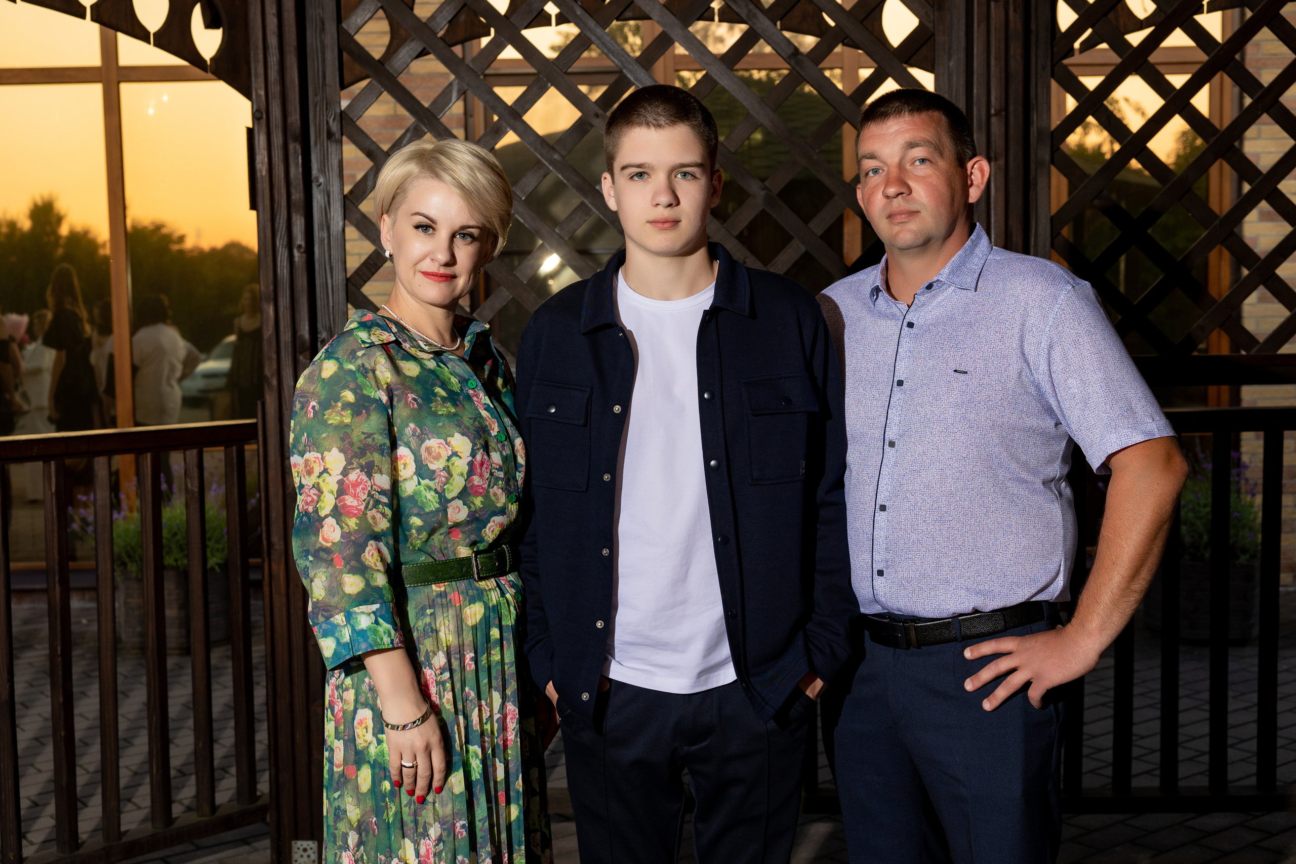 Школьный выпускной. Видеосьемка, фотосьемка свадеб, юбилеев, утренников в Краснодарском кр