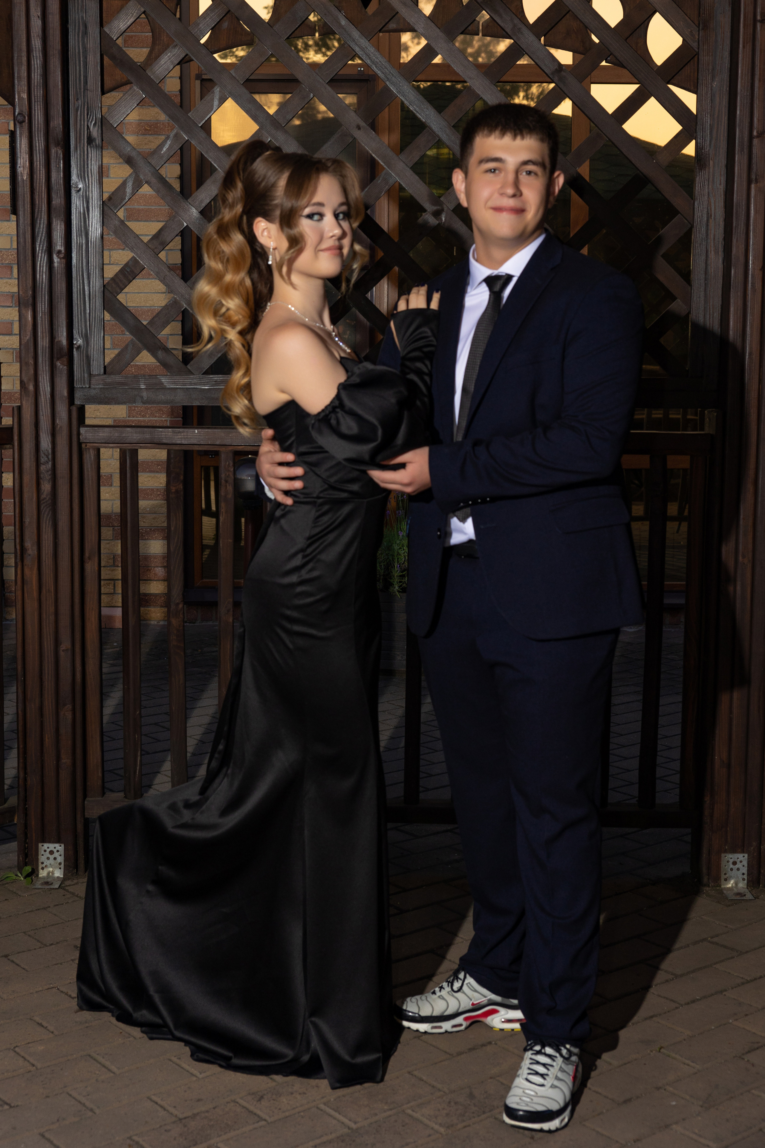 Школьный выпускной. Видеосьемка, фотосьемка свадеб, юбилеев, утренников в Краснодарском кр