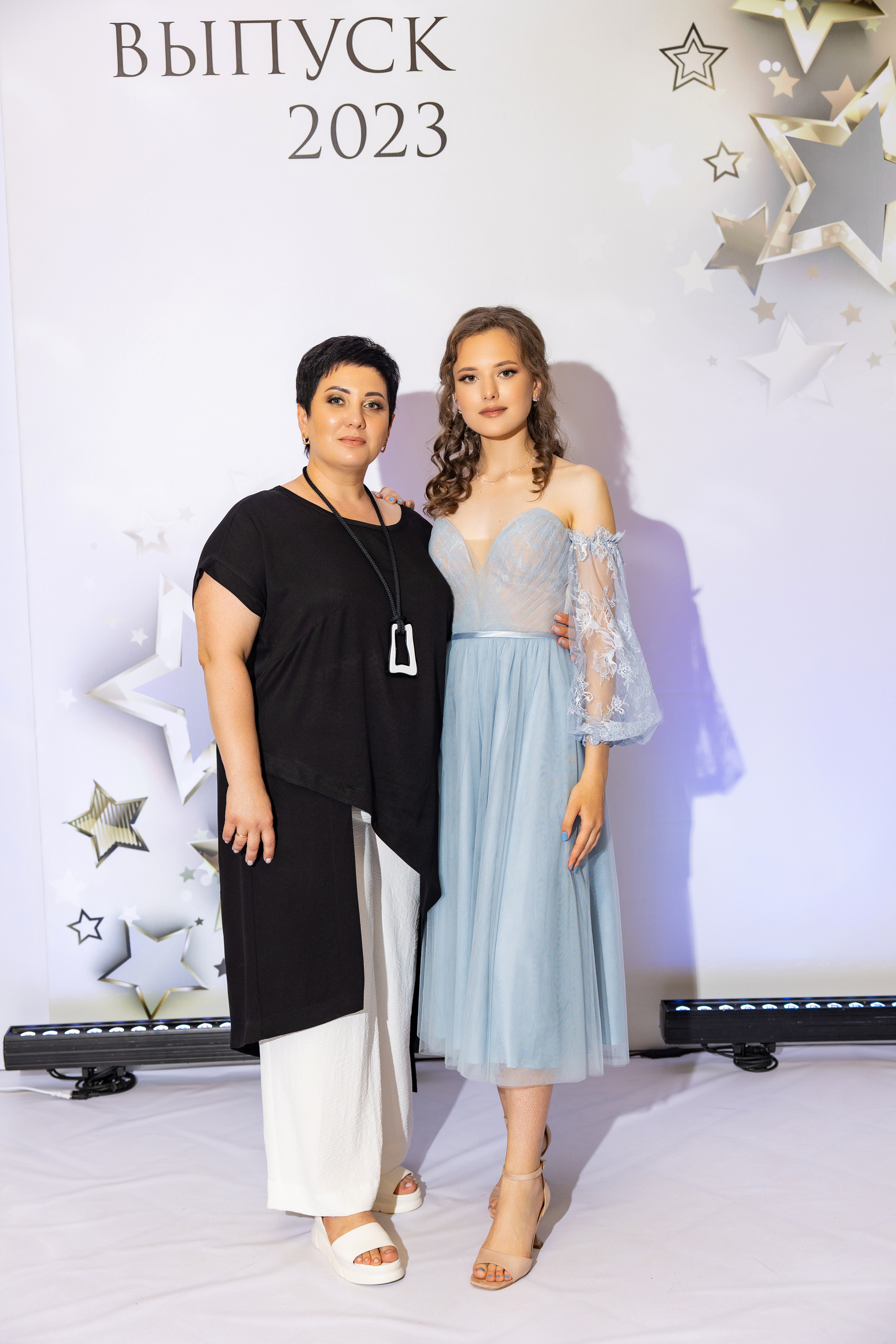 Школьный выпускной. Видеосьемка, фотосьемка свадеб, юбилеев, утренников в Краснодарском кр