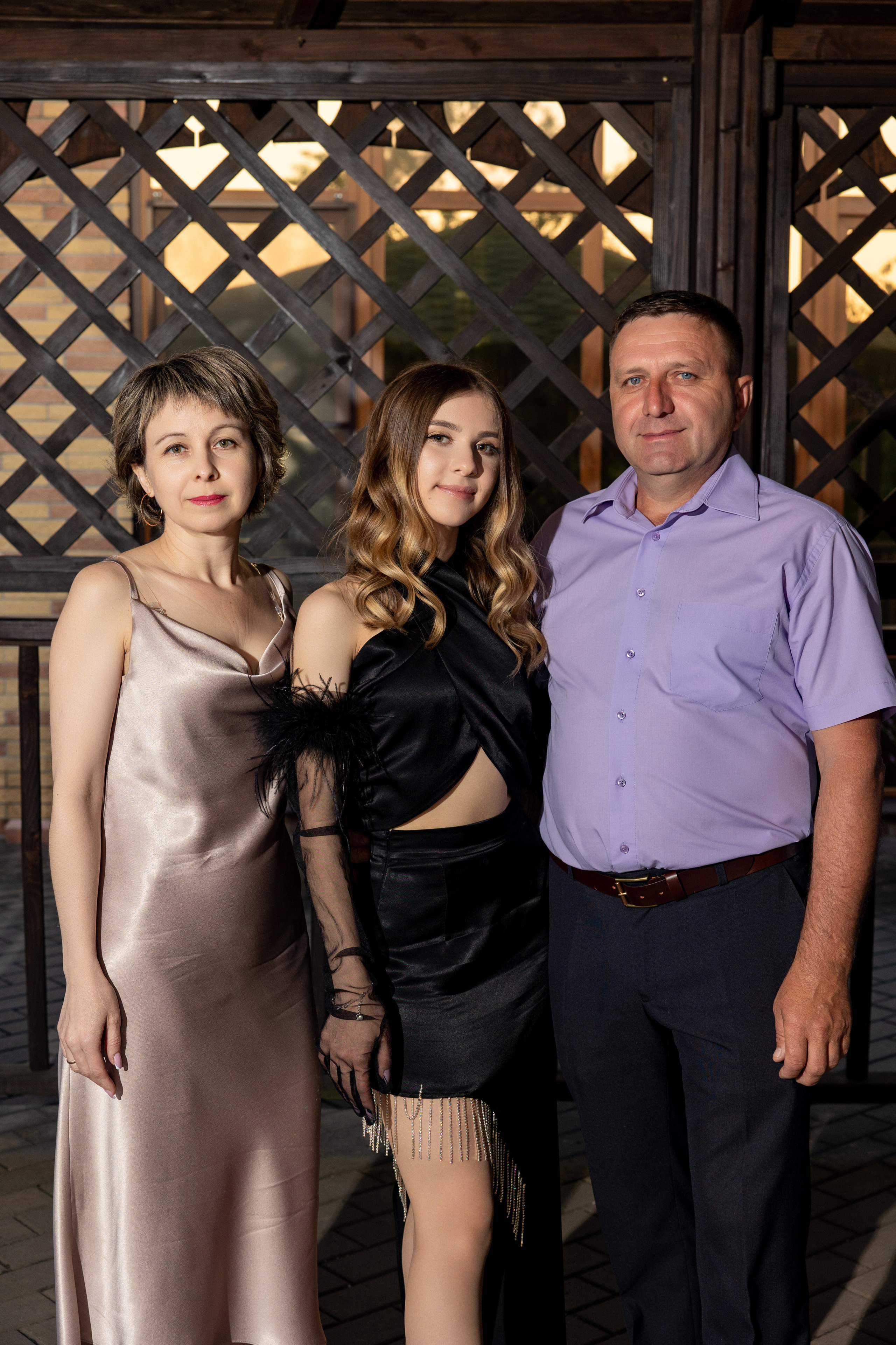 Школьный выпускной. Видеосьемка, фотосьемка свадеб, юбилеев, утренников в Краснодарском кр