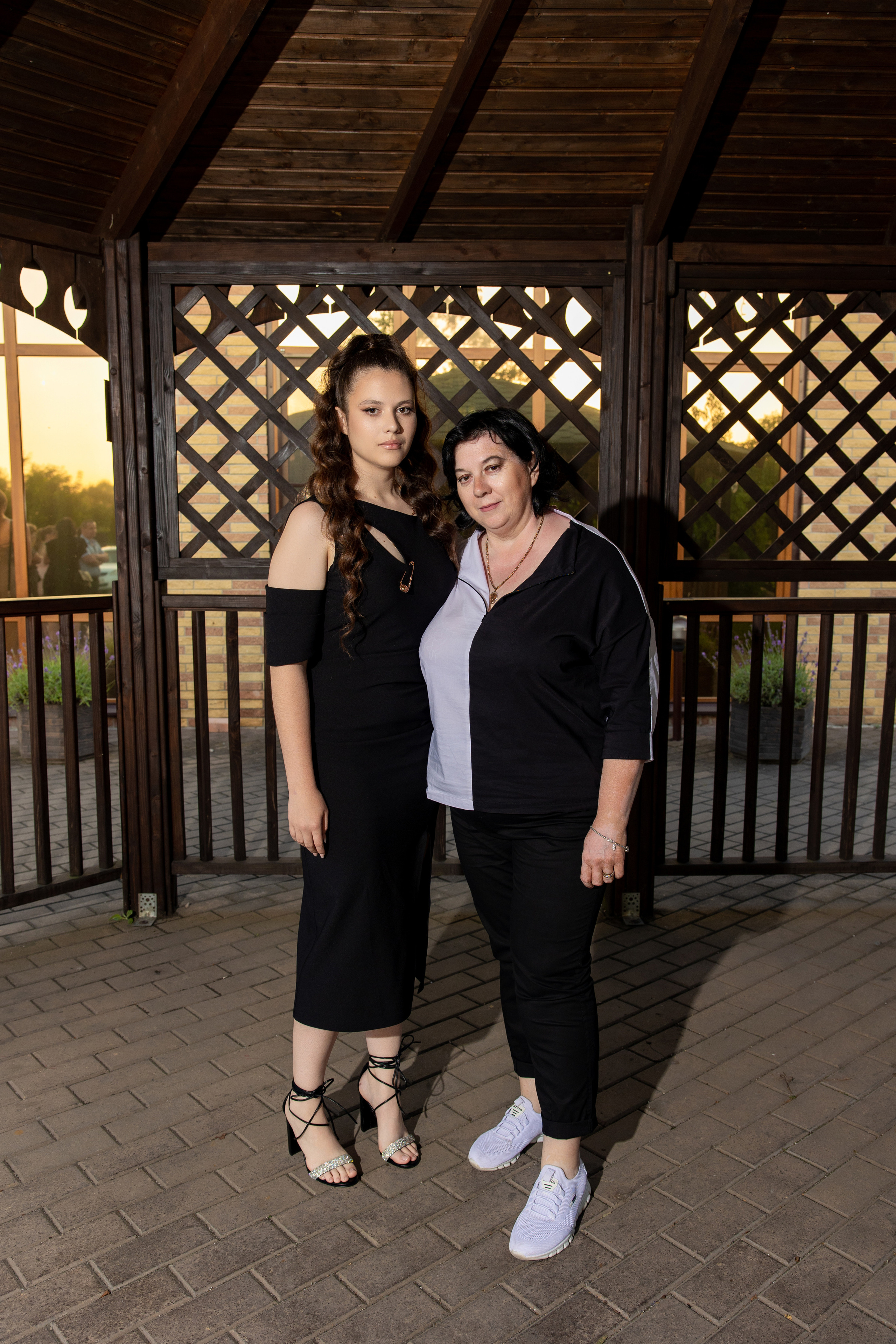 Школьный выпускной. Видеосьемка, фотосьемка свадеб, юбилеев, утренников в Краснодарском кр