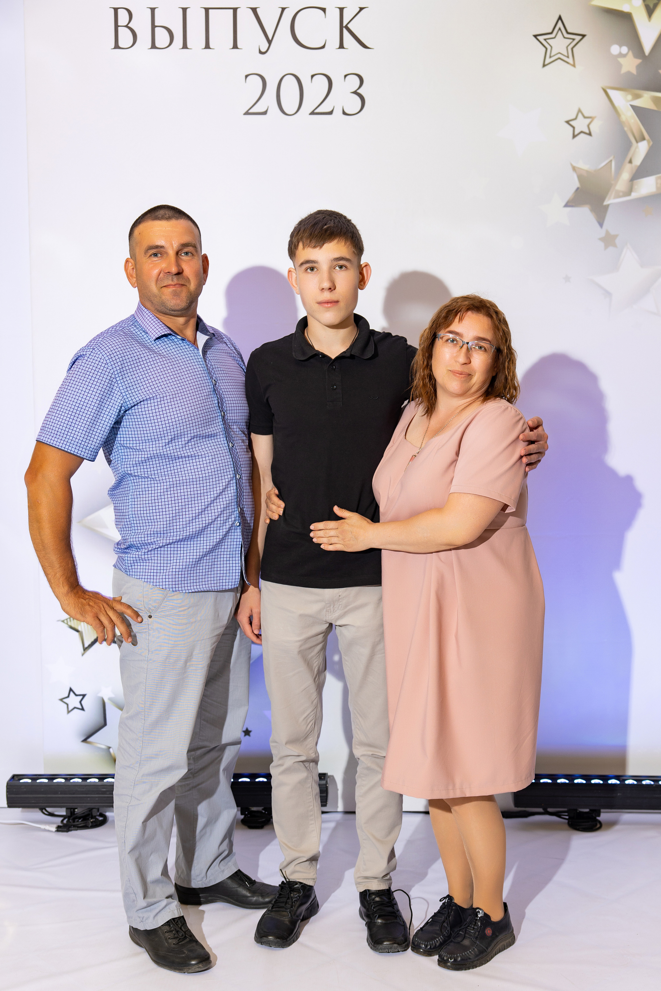 Школьный выпускной. Видеосьемка, фотосьемка свадеб, юбилеев, утренников в Краснодарском кр