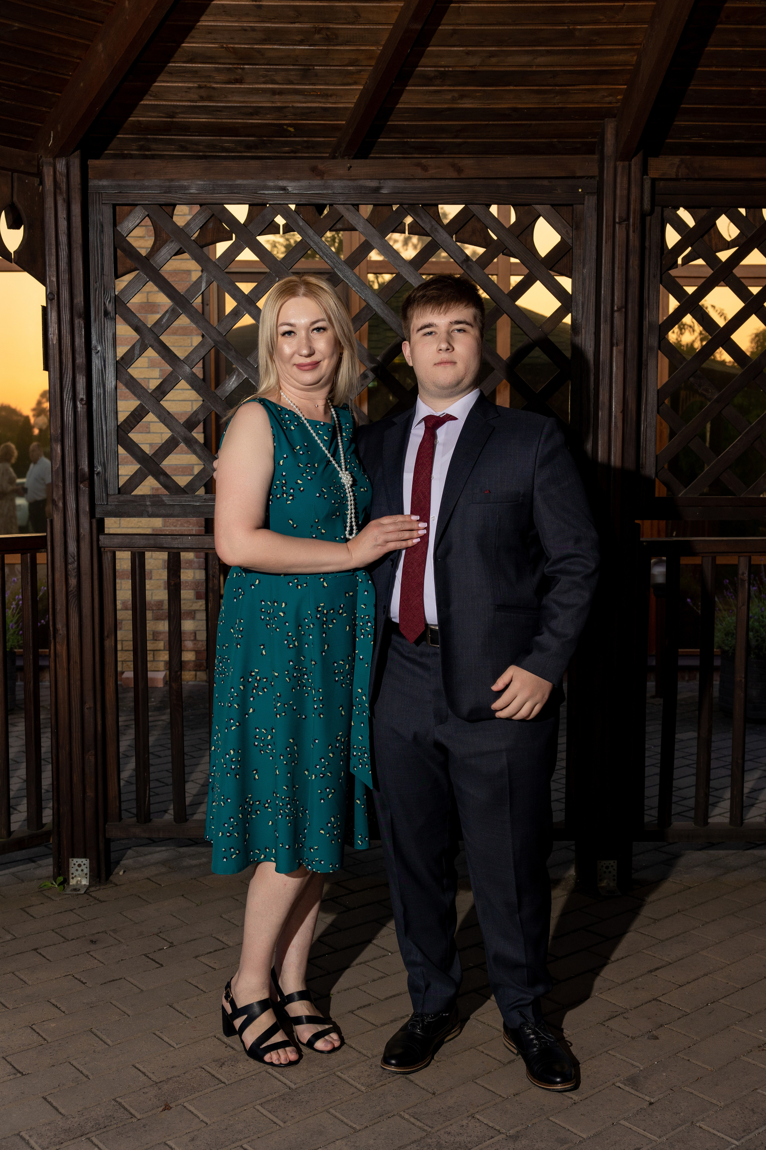 Школьный выпускной. Видеосьемка, фотосьемка свадеб, юбилеев, утренников в Краснодарском кр