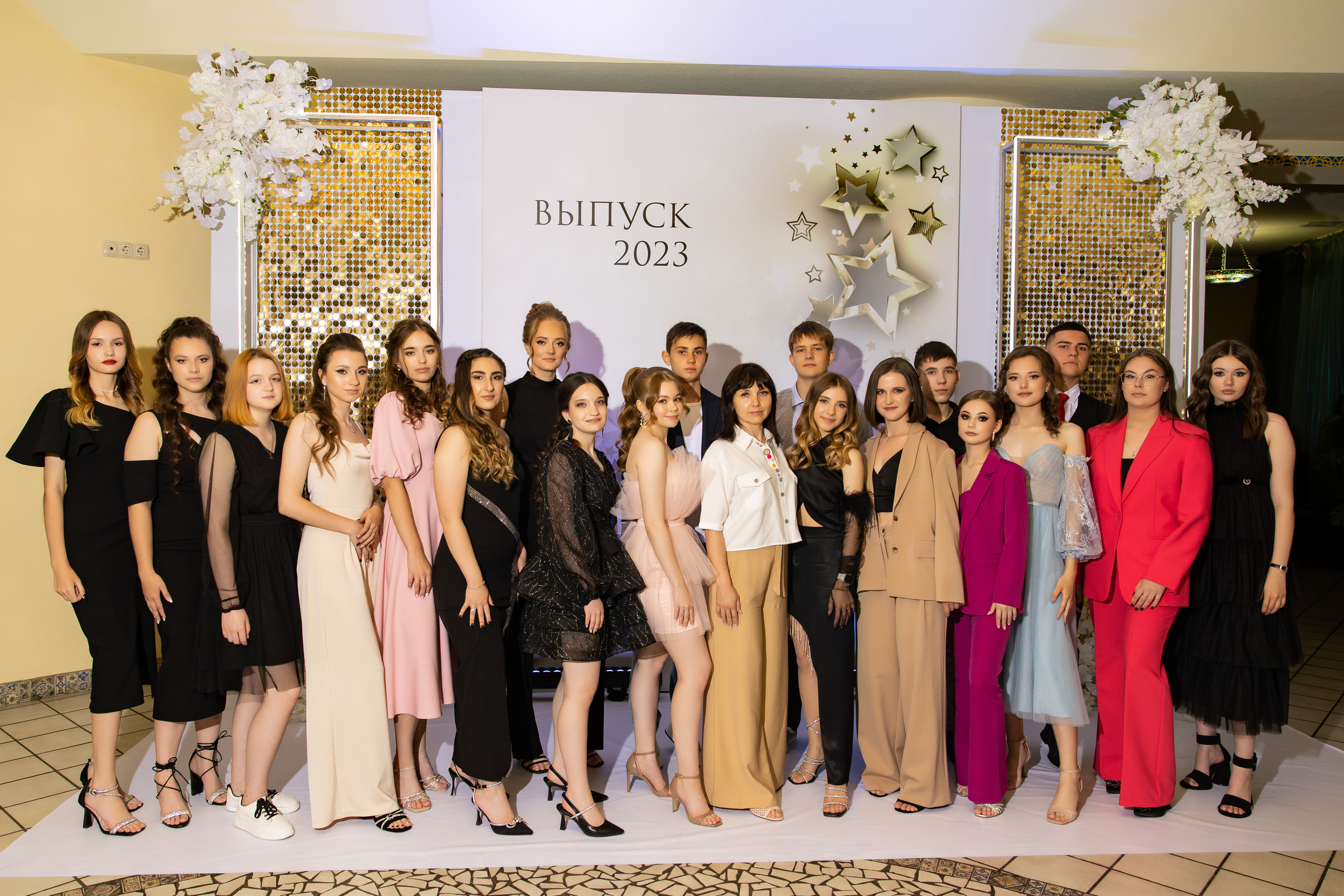 Школьный выпускной. Видеосьемка, фотосьемка свадеб, юбилеев, утренников в Краснодарском кр