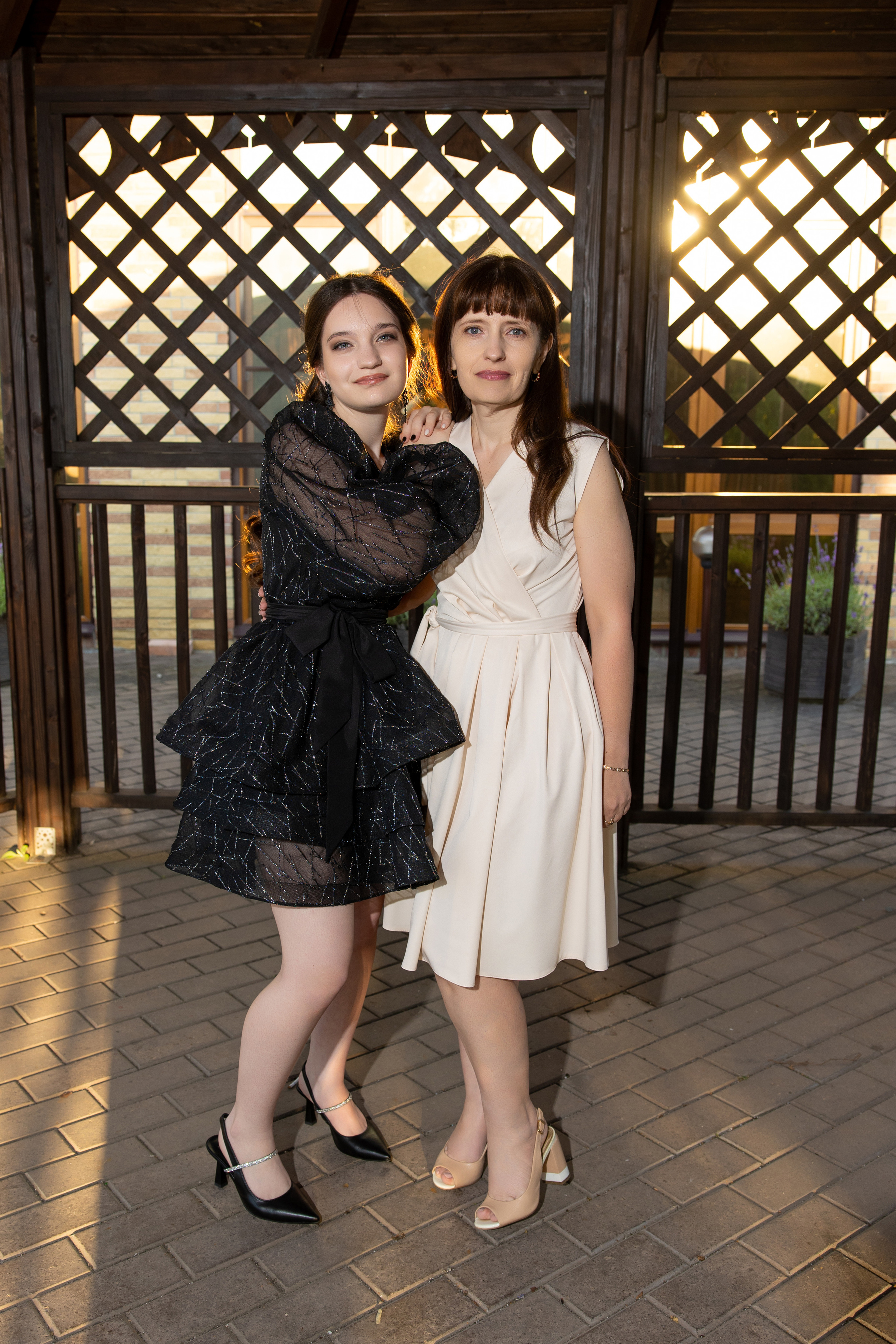 Школьный выпускной. Видеосьемка, фотосьемка свадеб, юбилеев, утренников в Краснодарском кр