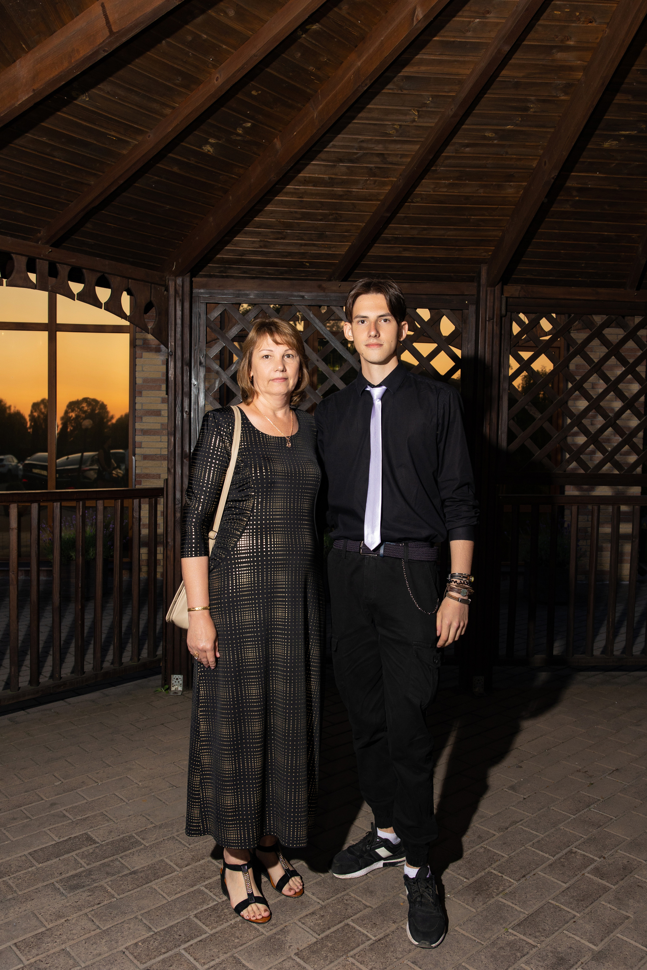 Школьный выпускной. Видеосьемка, фотосьемка свадеб, юбилеев, утренников в Краснодарском кр