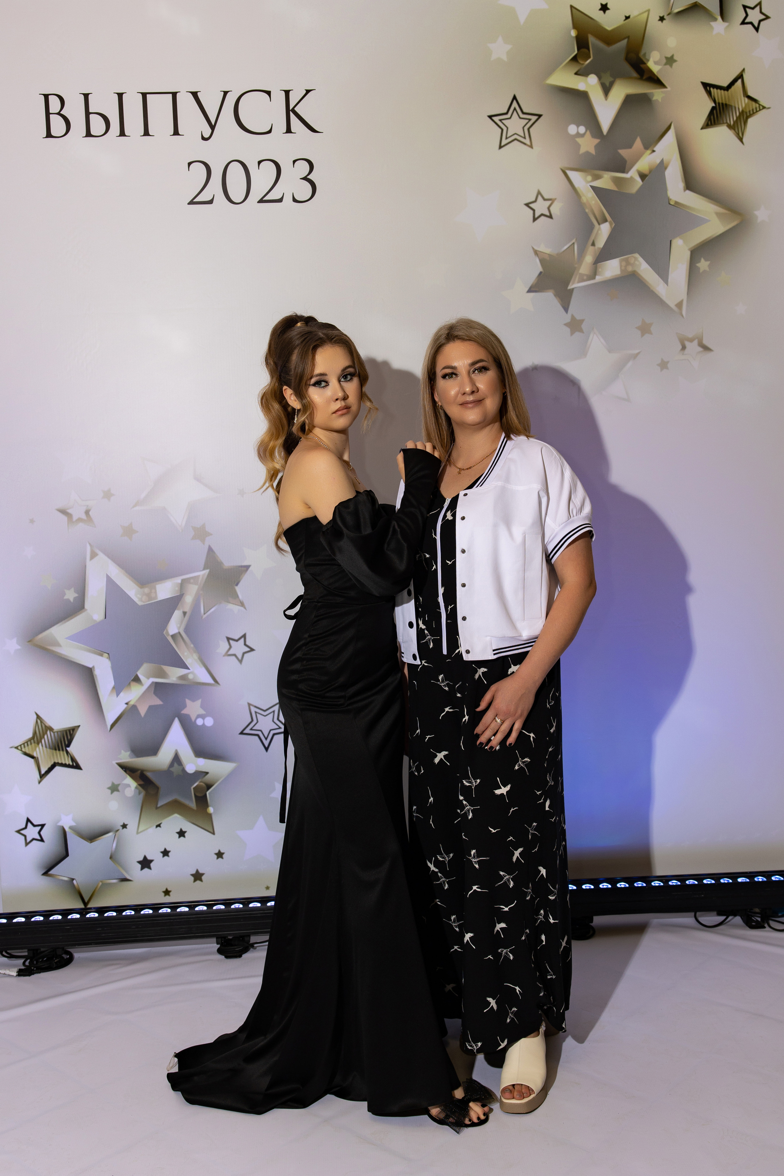 Школьный выпускной. Видеосьемка, фотосьемка свадеб, юбилеев, утренников в Краснодарском кр