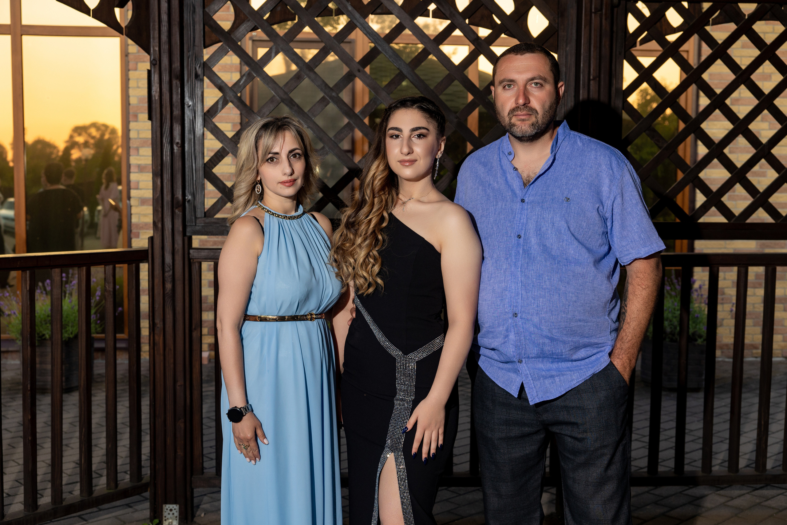 Школьный выпускной. Видеосьемка, фотосьемка свадеб, юбилеев, утренников в Краснодарском кр