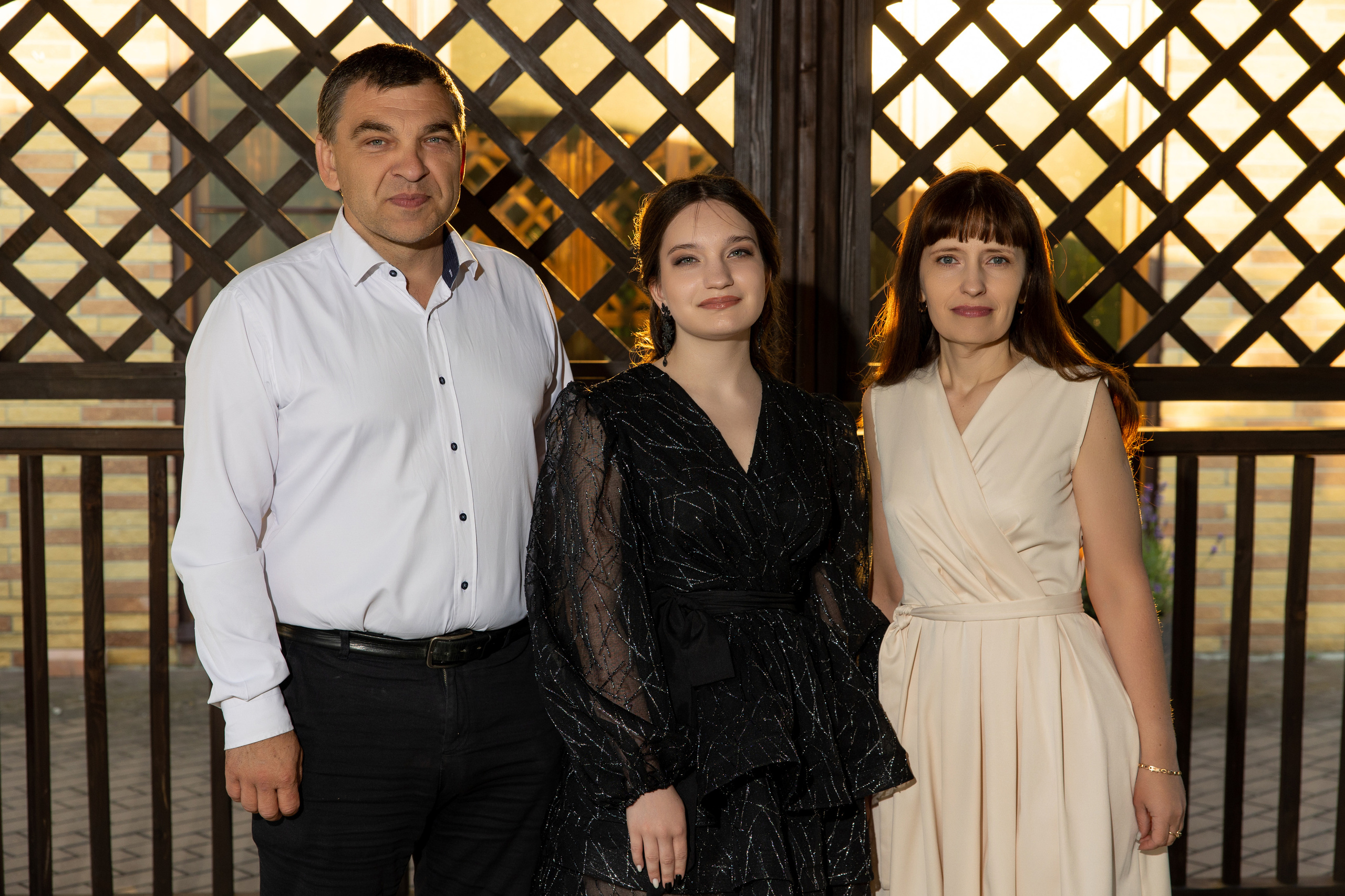 Школьный выпускной. Видеосьемка, фотосьемка свадеб, юбилеев, утренников в Краснодарском кр