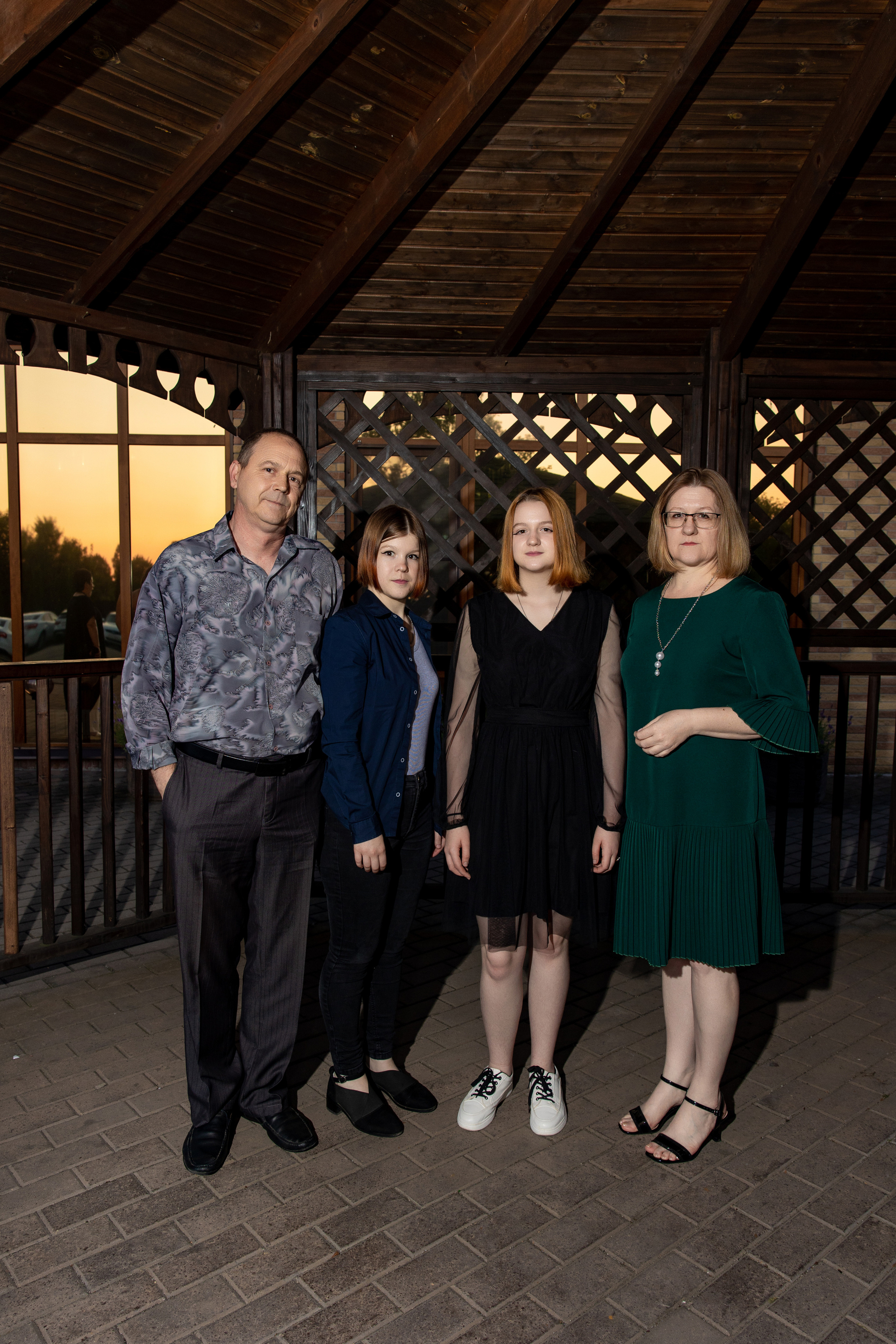 Школьный выпускной. Видеосьемка, фотосьемка свадеб, юбилеев, утренников в Краснодарском кр