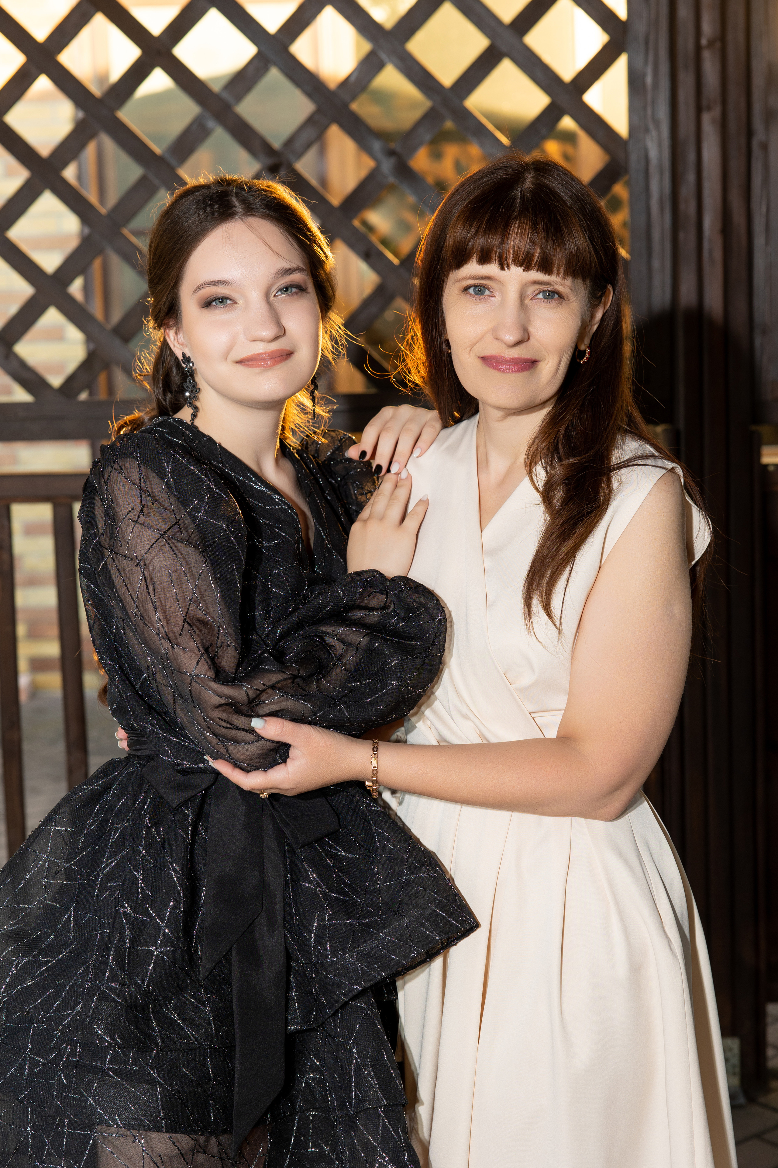 Школьный выпускной. Видеосьемка, фотосьемка свадеб, юбилеев, утренников в Краснодарском кр