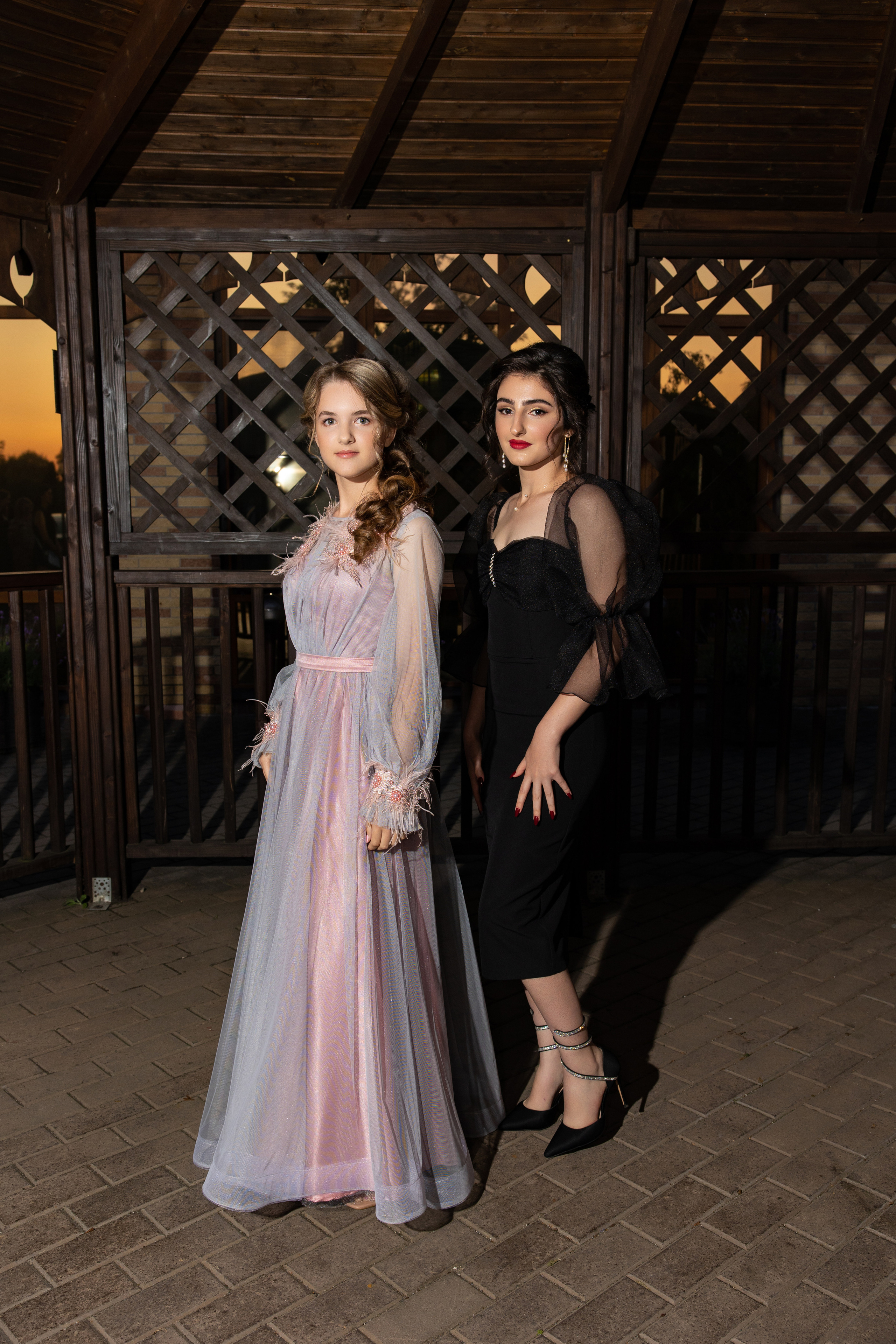 Школьный выпускной. Видеосьемка, фотосьемка свадеб, юбилеев, утренников в Краснодарском кр