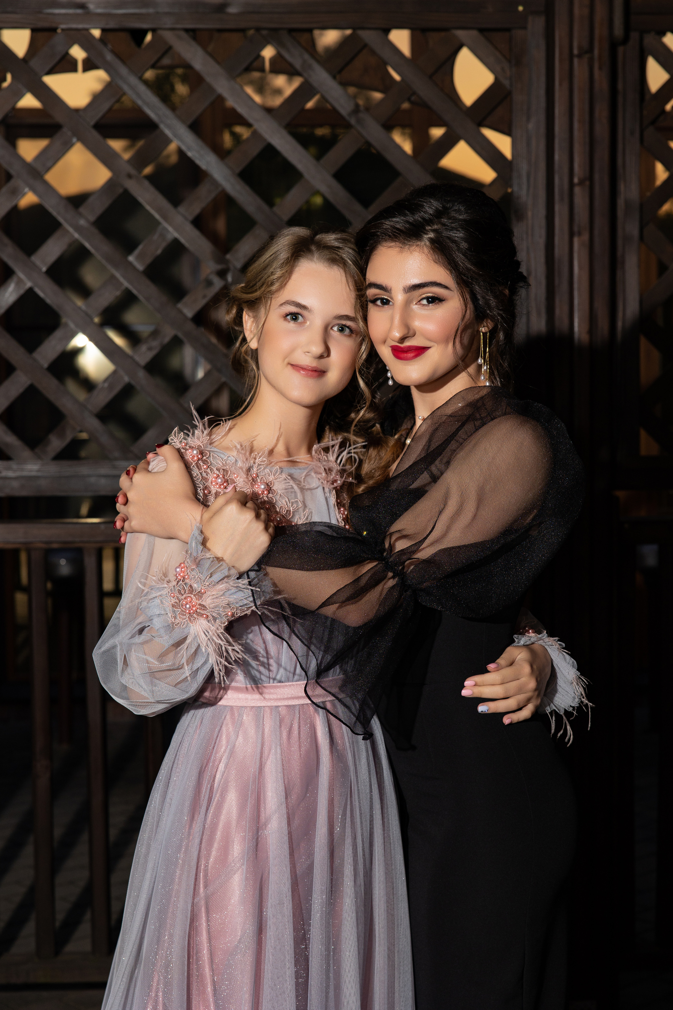 Школьный выпускной. Видеосьемка, фотосьемка свадеб, юбилеев, утренников в Краснодарском кр