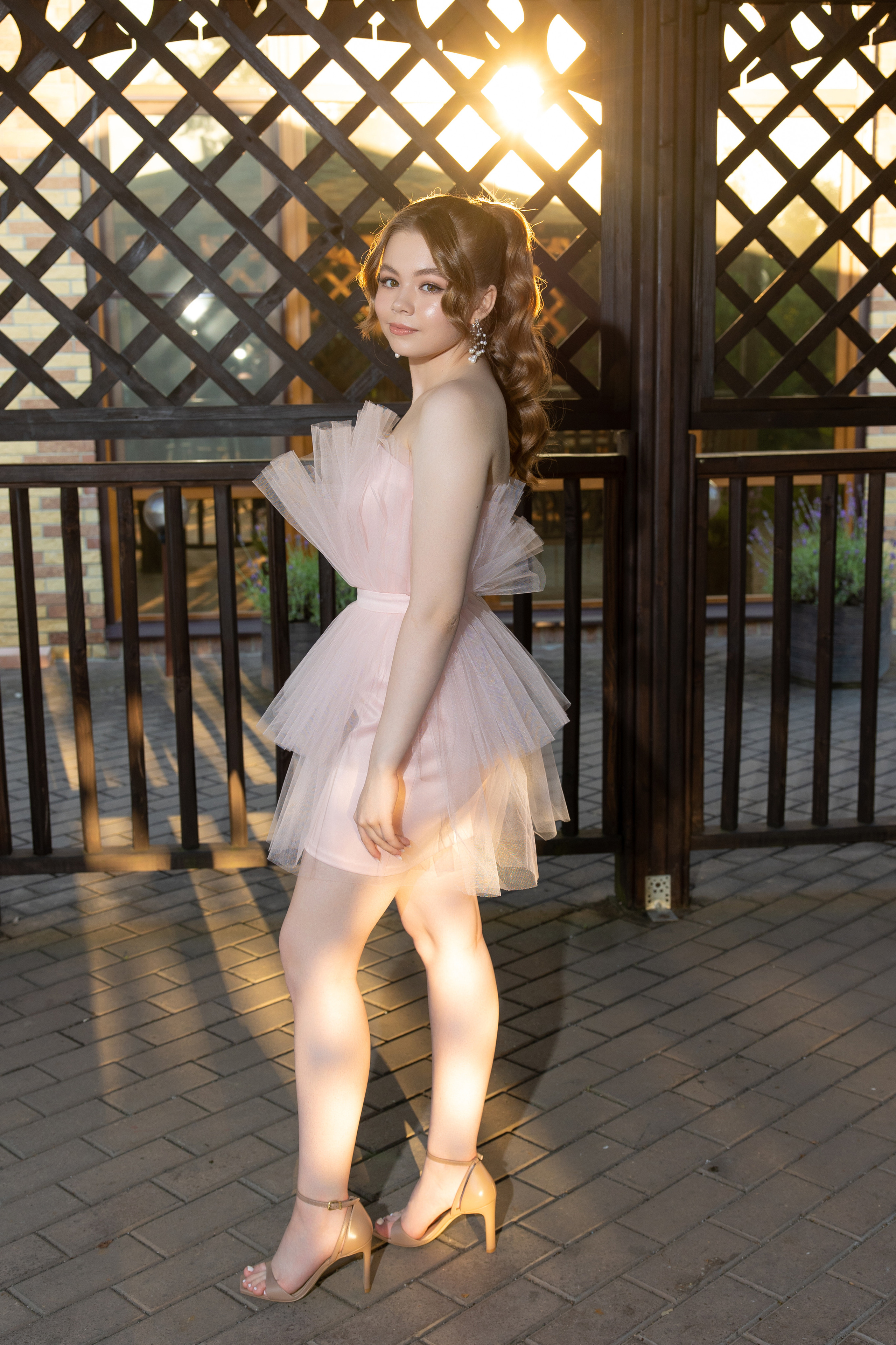 Школьный выпускной. Видеосьемка, фотосьемка свадеб, юбилеев, утренников в Краснодарском кр