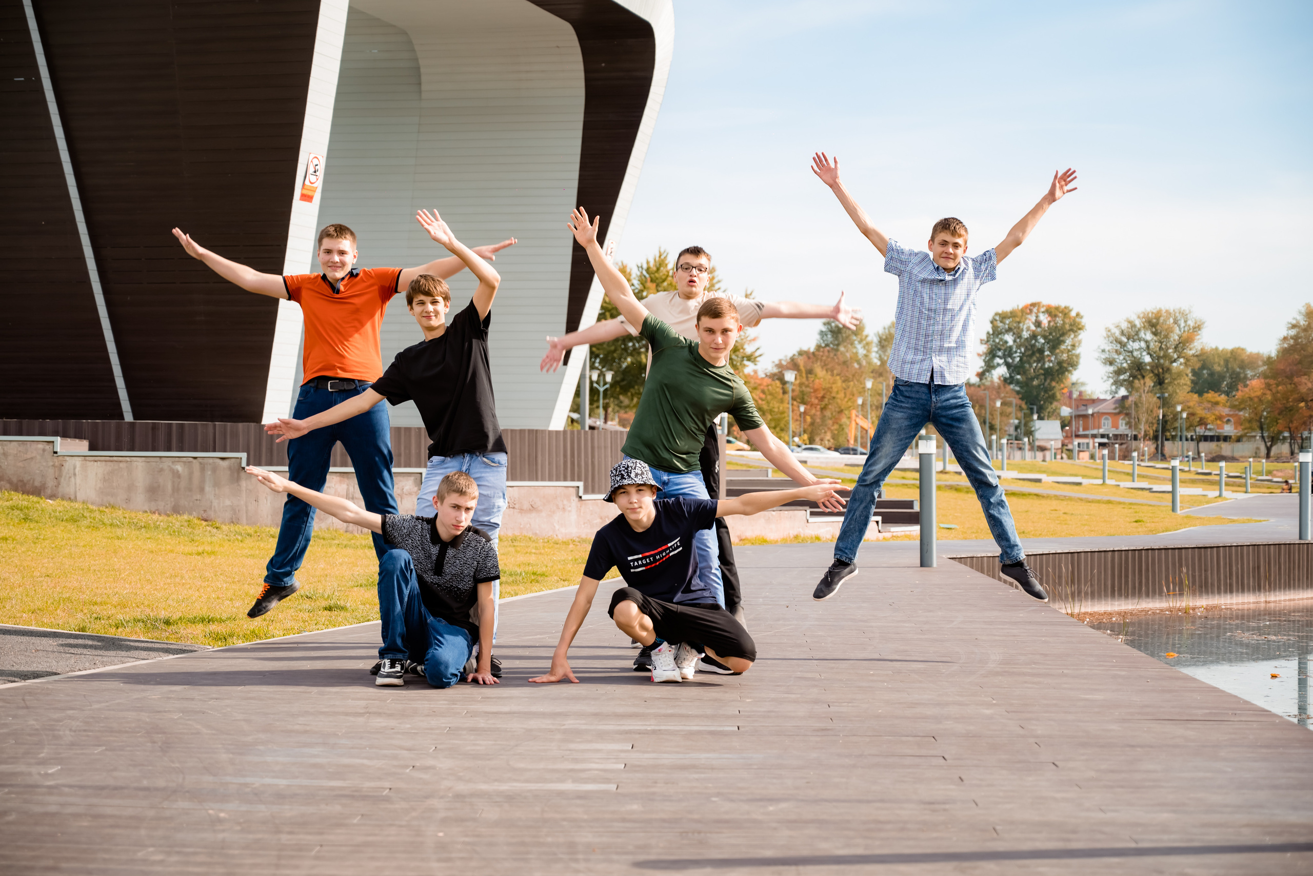 Школа 1 Лабинск. Видеосьемка, фотосьемка свадеб, юбилеев, утренников в Краснодарском кр