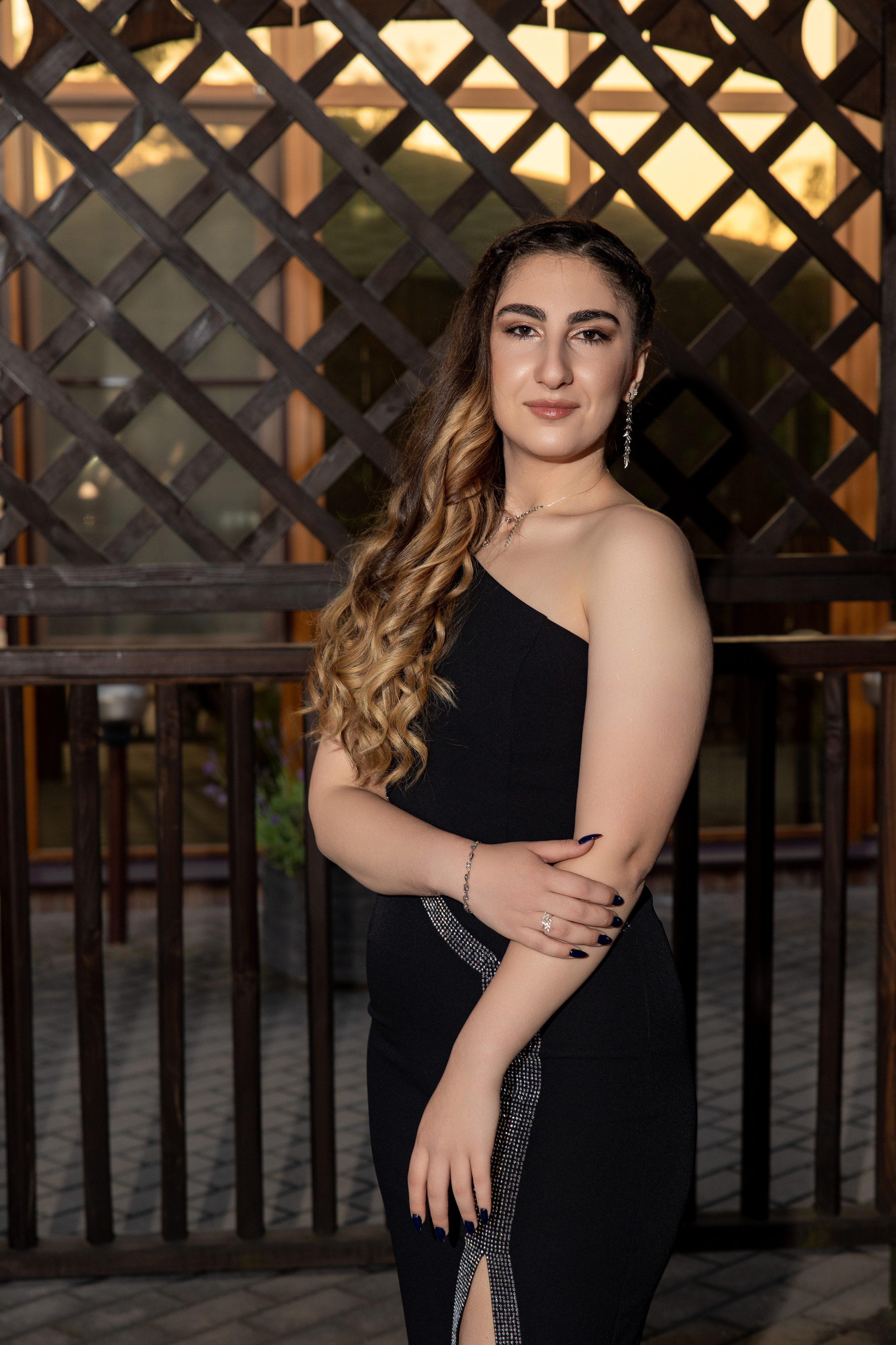 Школьный выпускной. Видеосьемка, фотосьемка свадеб, юбилеев, утренников в Краснодарском кр