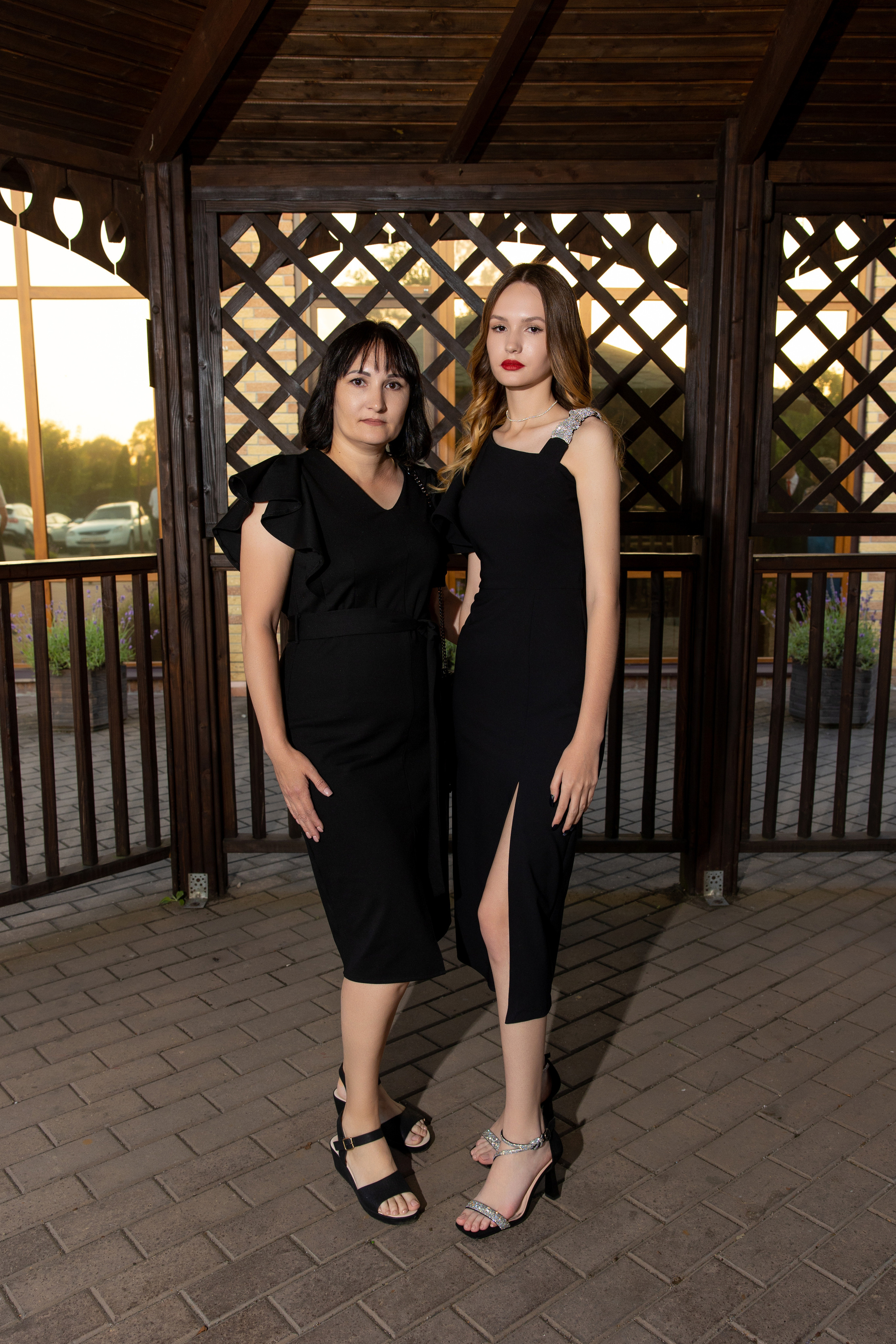 Школьный выпускной. Видеосьемка, фотосьемка свадеб, юбилеев, утренников в Краснодарском кр