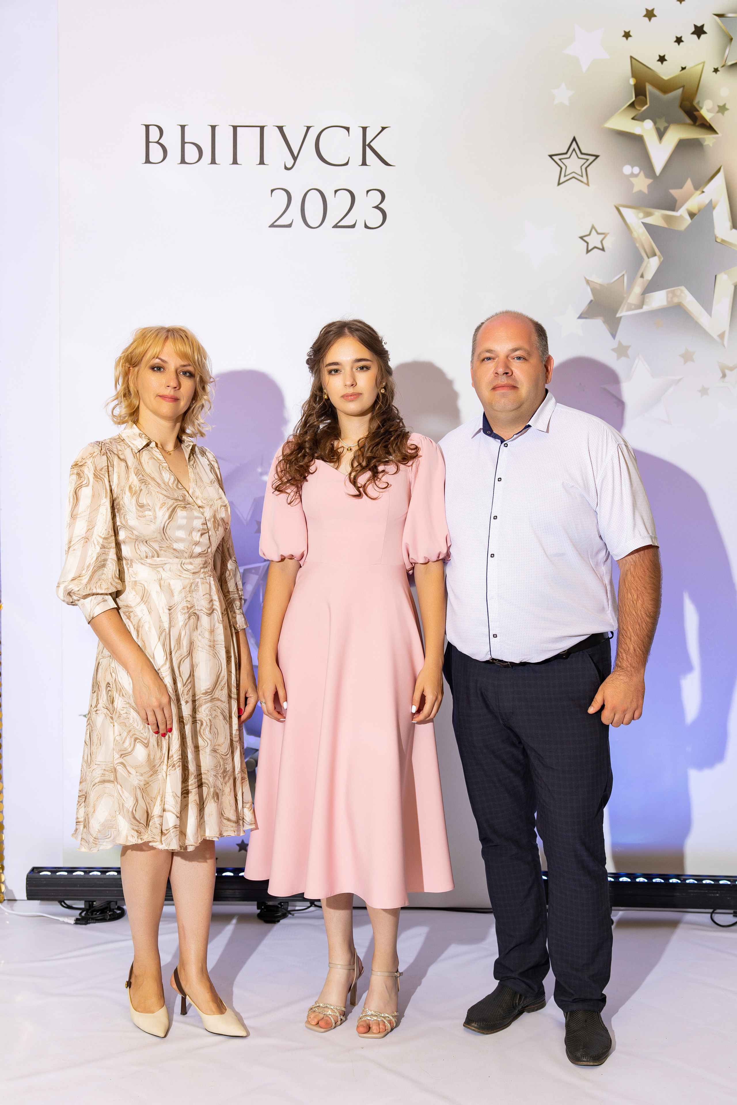 Школьный выпускной. Видеосьемка, фотосьемка свадеб, юбилеев, утренников в Краснодарском кр