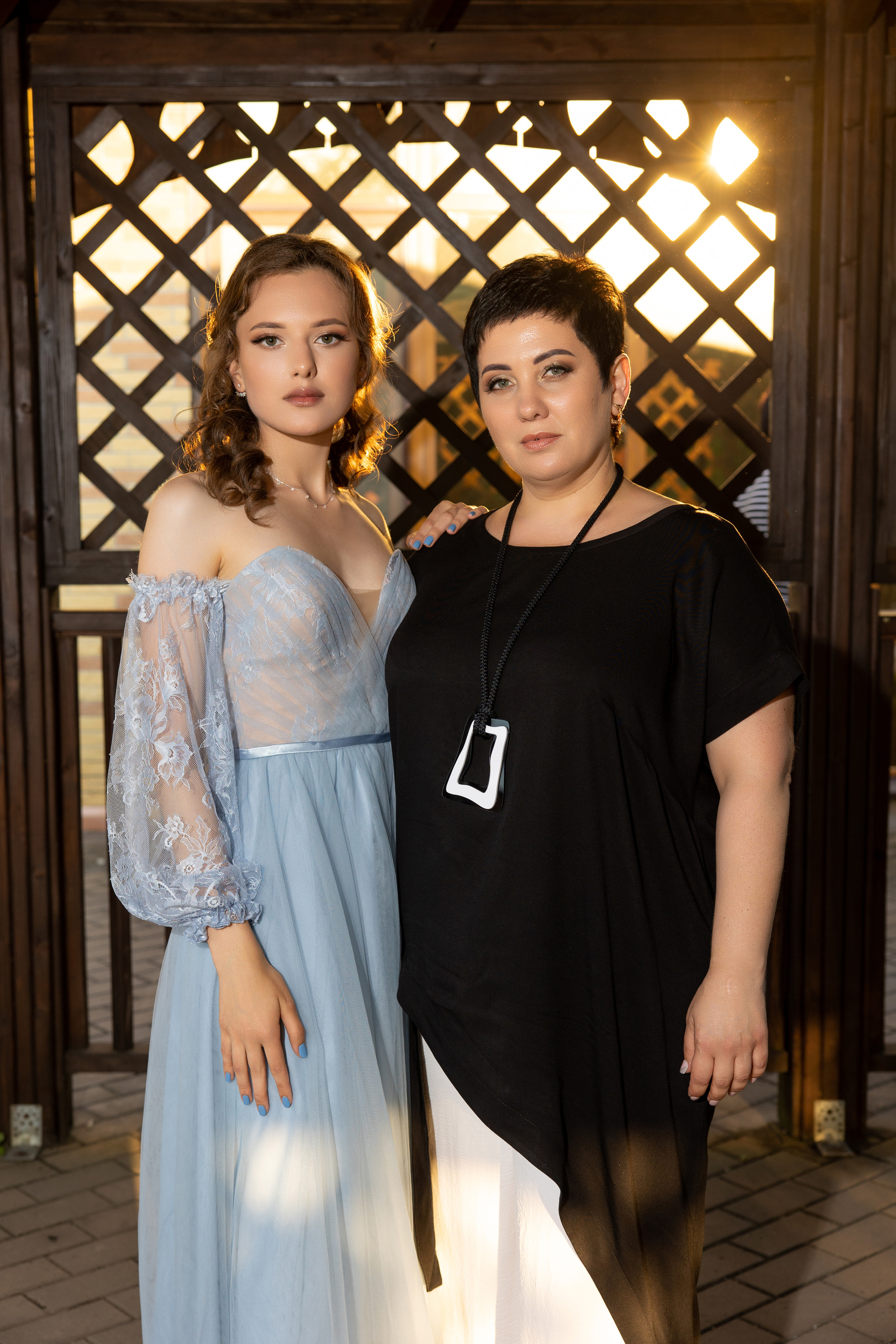 Школьный выпускной. Видеосьемка, фотосьемка свадеб, юбилеев, утренников в Краснодарском кр