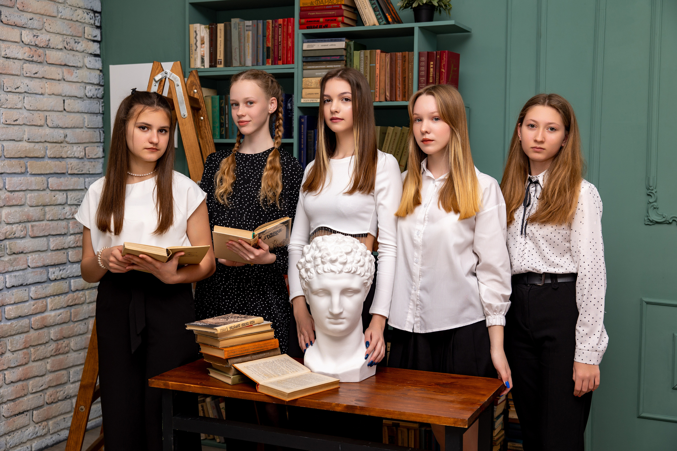 Школа 1 Лабинск. Видеосьемка, фотосьемка свадеб, юбилеев, утренников в Краснодарском кр