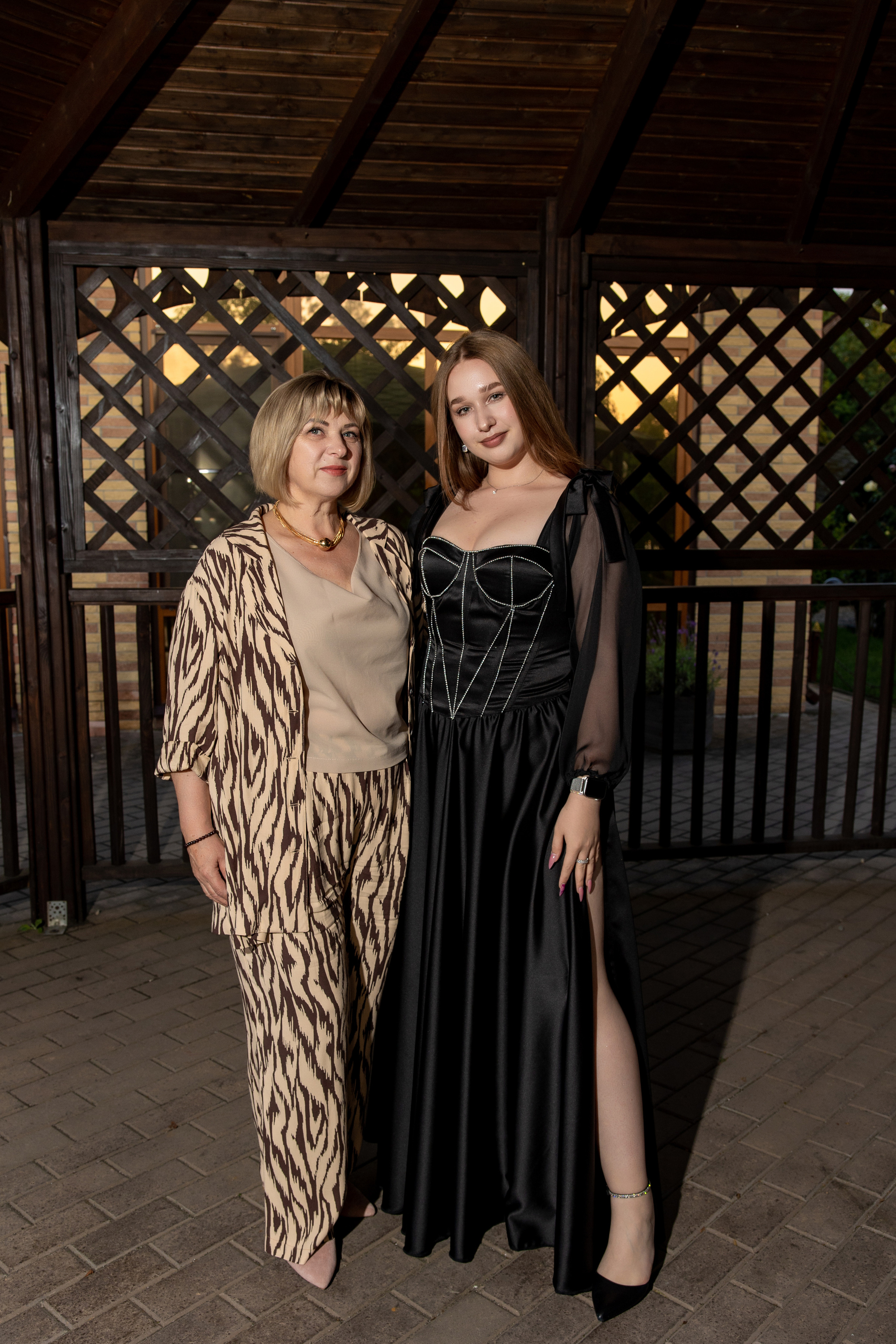 Школьный выпускной. Видеосьемка, фотосьемка свадеб, юбилеев, утренников в Краснодарском кр