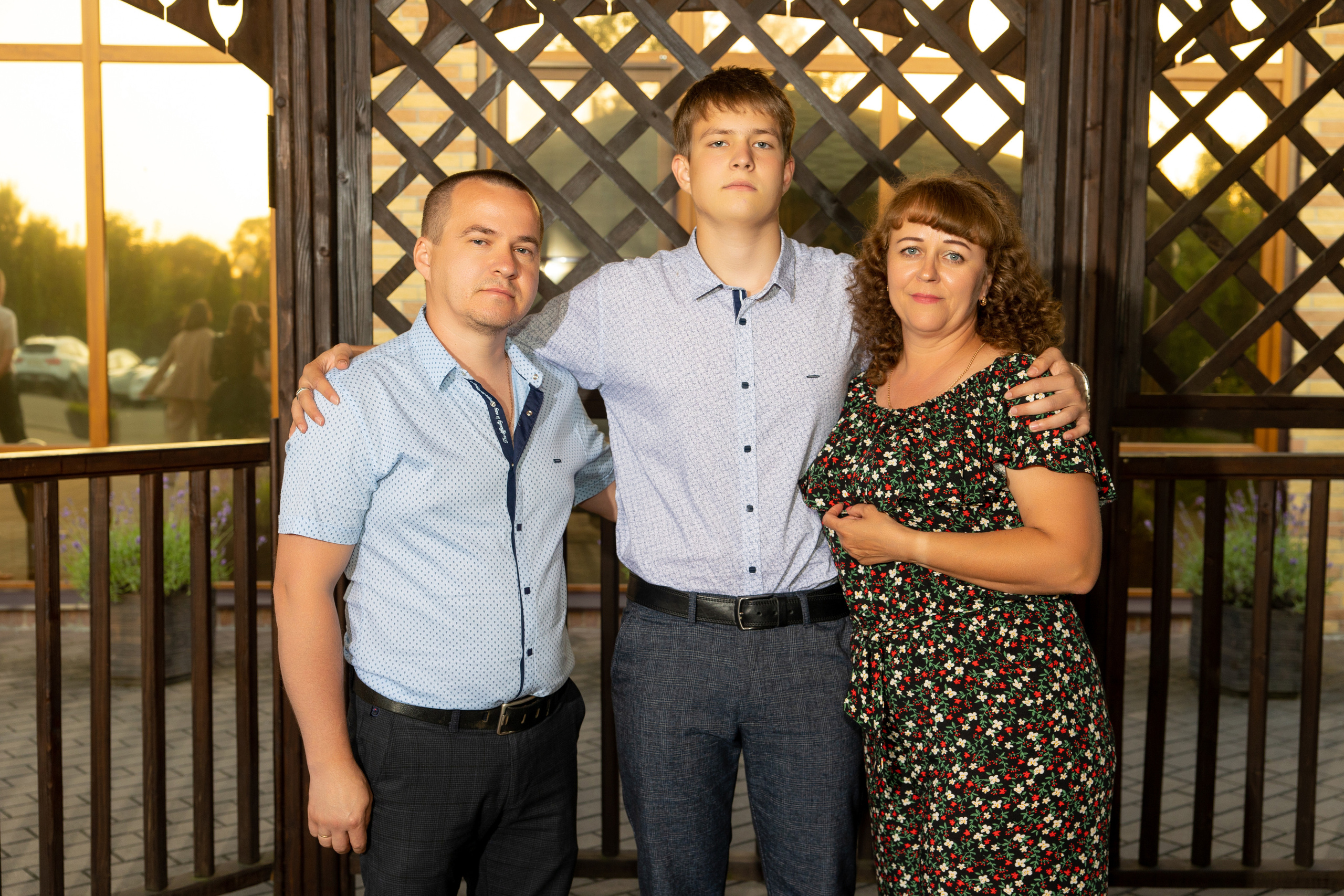 Школьный выпускной. Видеосьемка, фотосьемка свадеб, юбилеев, утренников в Краснодарском кр