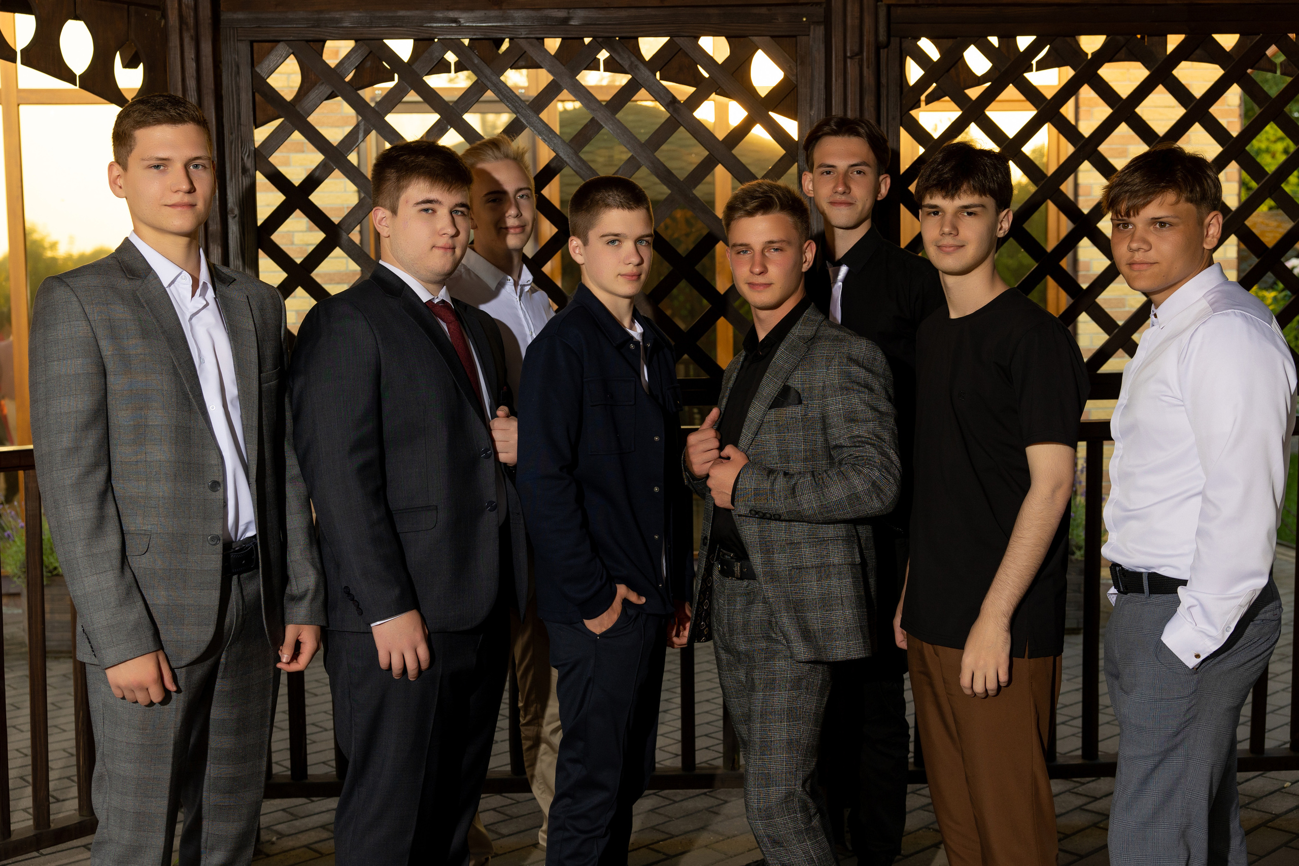 Школьный выпускной. Видеосьемка, фотосьемка свадеб, юбилеев, утренников в Краснодарском кр