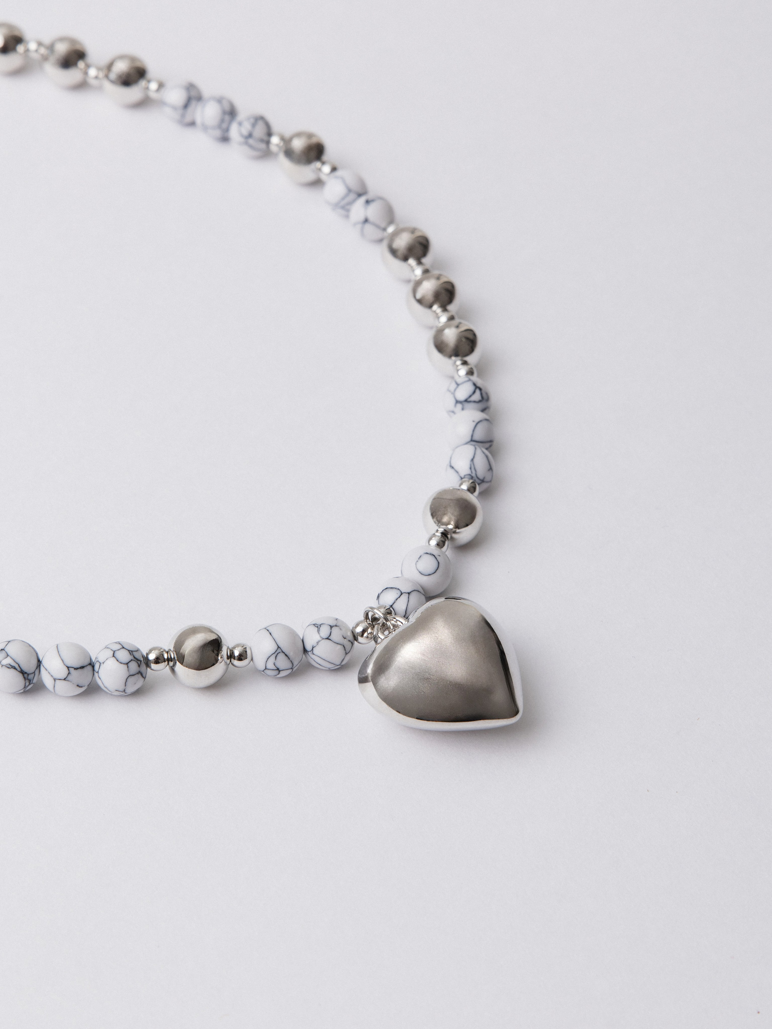 Предметные фотографии украшений и ретушь в Санкт-Петербурге | Фотограф и ретушер Дарья Мейкер. Дарья Мейкер • Фотограф в Санкт-Петербурге