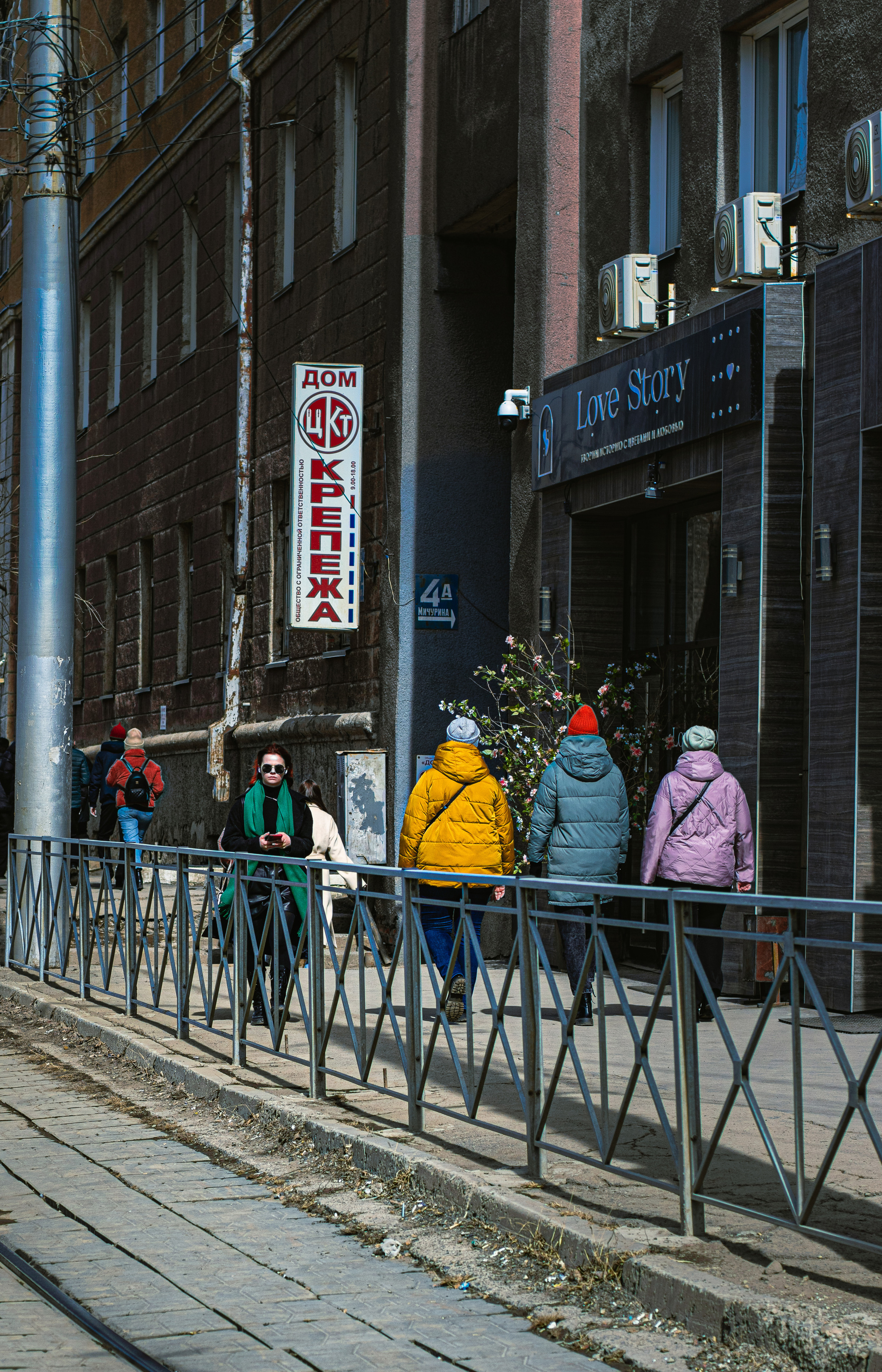 Стрит-фотография, она же — уличная фотография. Денис Климачев. Фотограф. Город Новосибирск