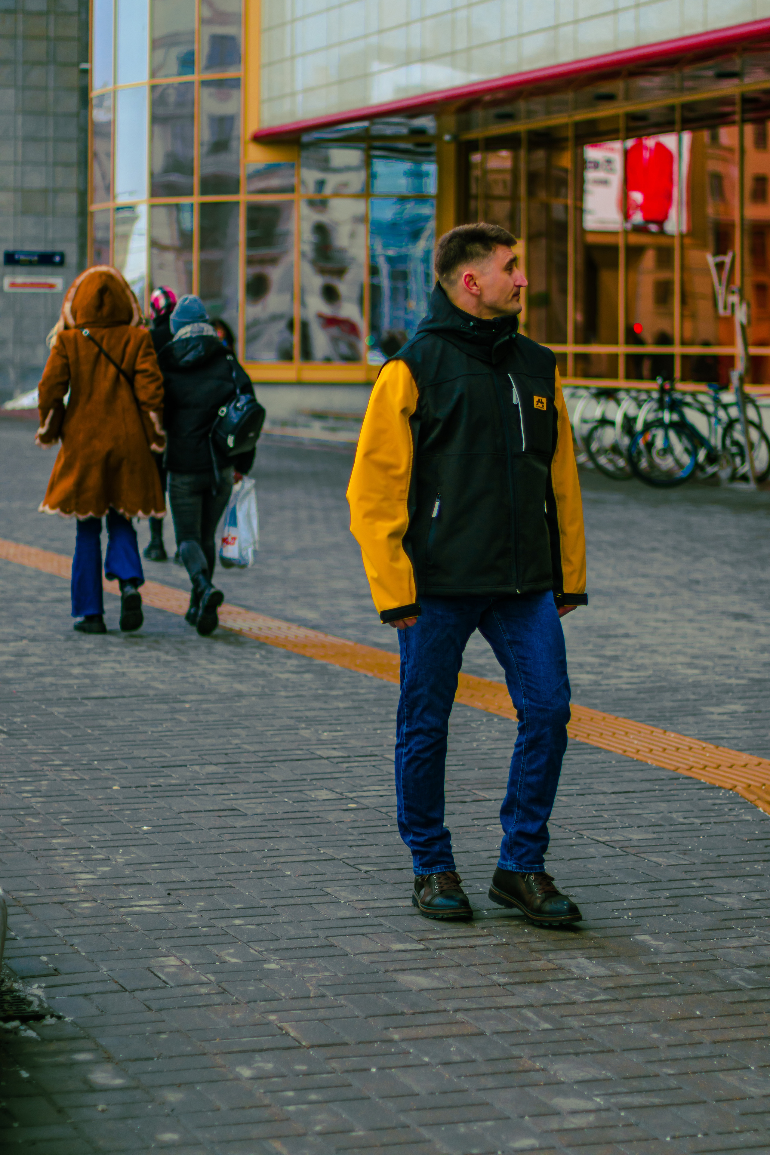 Стрит-фотография, она же — уличная фотография. Денис Климачев. Фотограф. Город Новосибирск