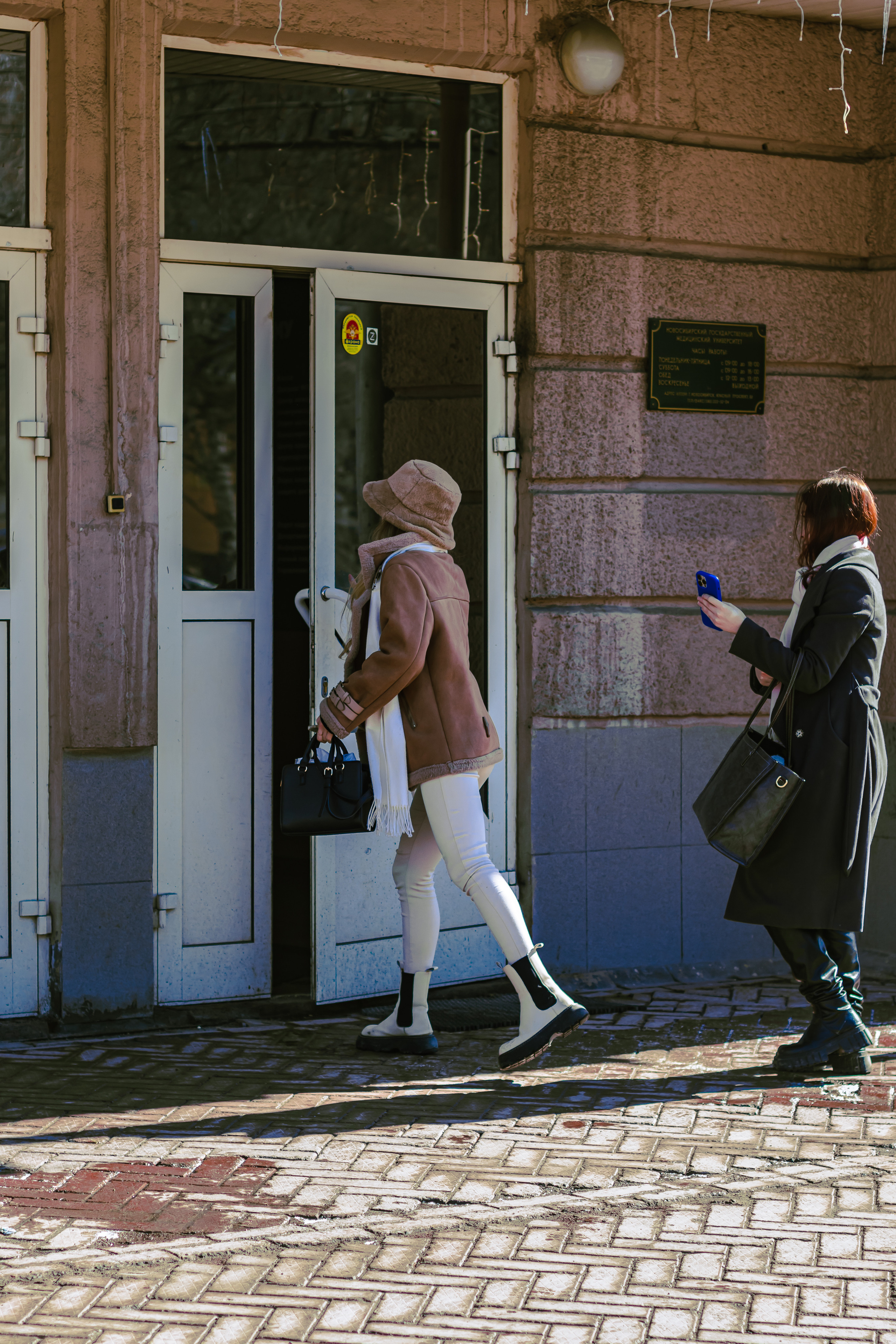 Стрит-фотография, она же — уличная фотография. Денис Климачев. Фотограф. Город Новосибирск