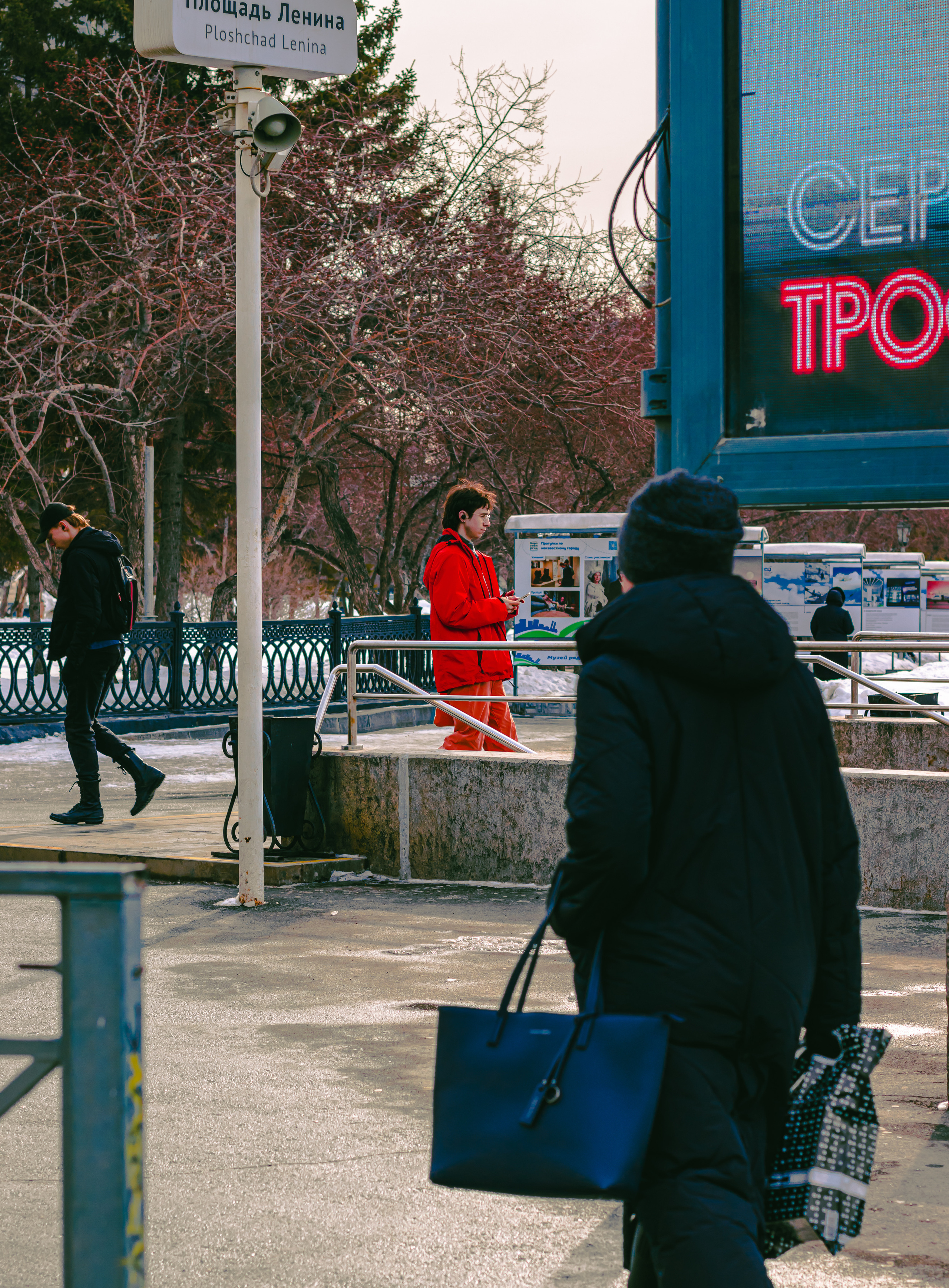 Стрит-фотография, она же — уличная фотография. Денис Климачев. Фотограф. Город Новосибирск