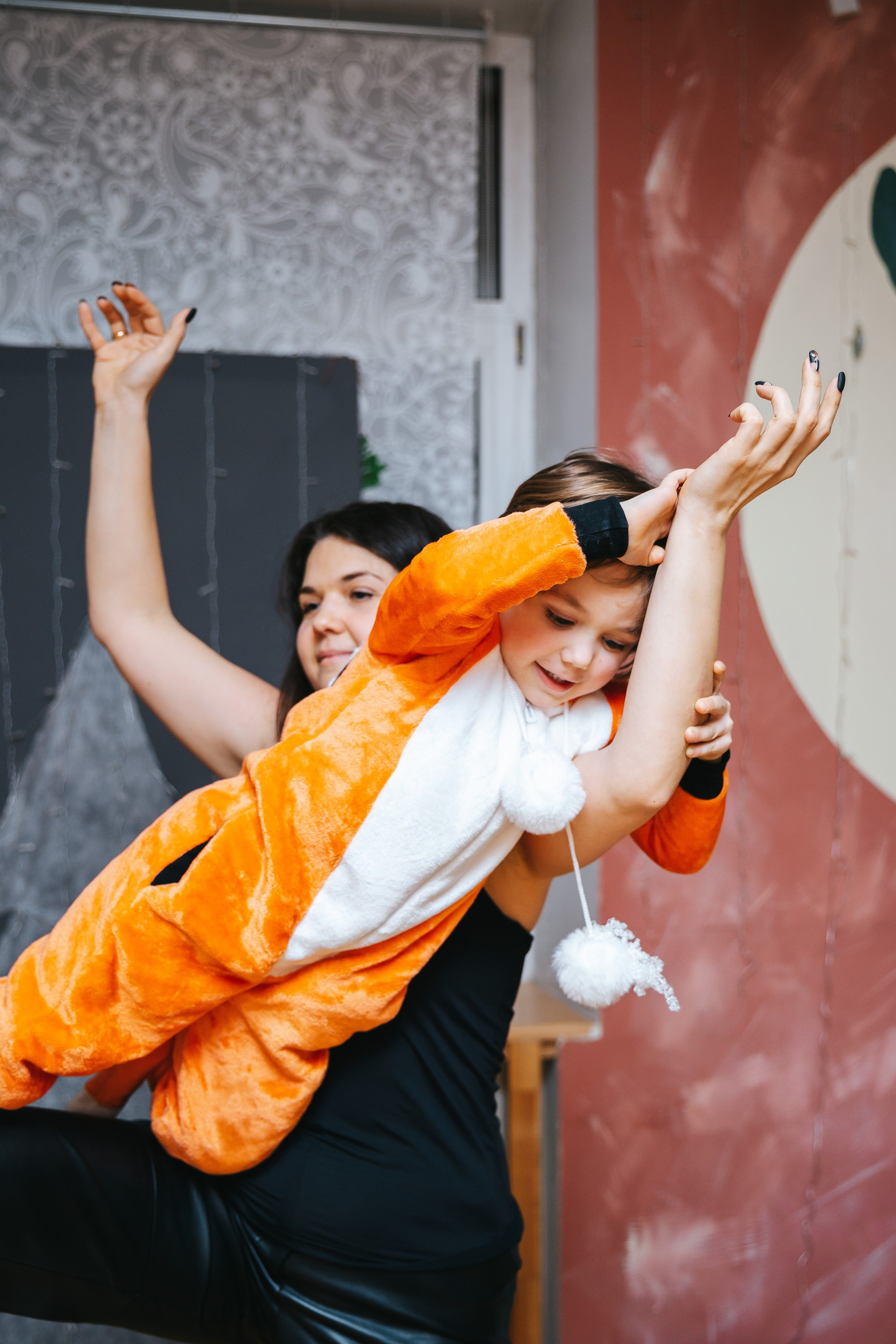 Новогодний утренник в Монтессори-садике. Семейный lifestyle фотограф в Санкт-Петербурге Людмила Пахомова