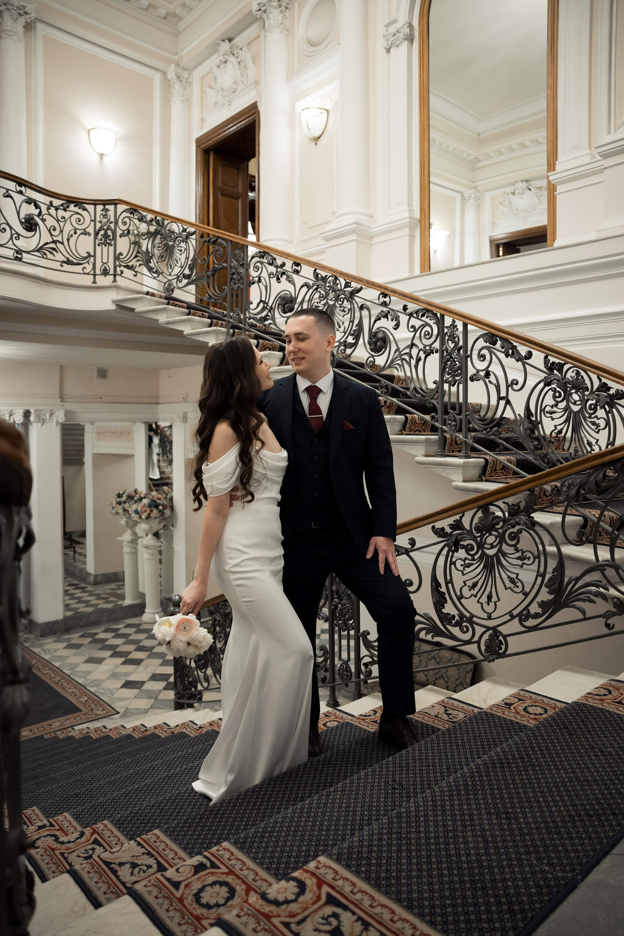 Свадебная фотосессия на Фурштатской. Свадебный фотограф Игорь Брундасов 8PHOTO на свадьбу венчание загс СПб