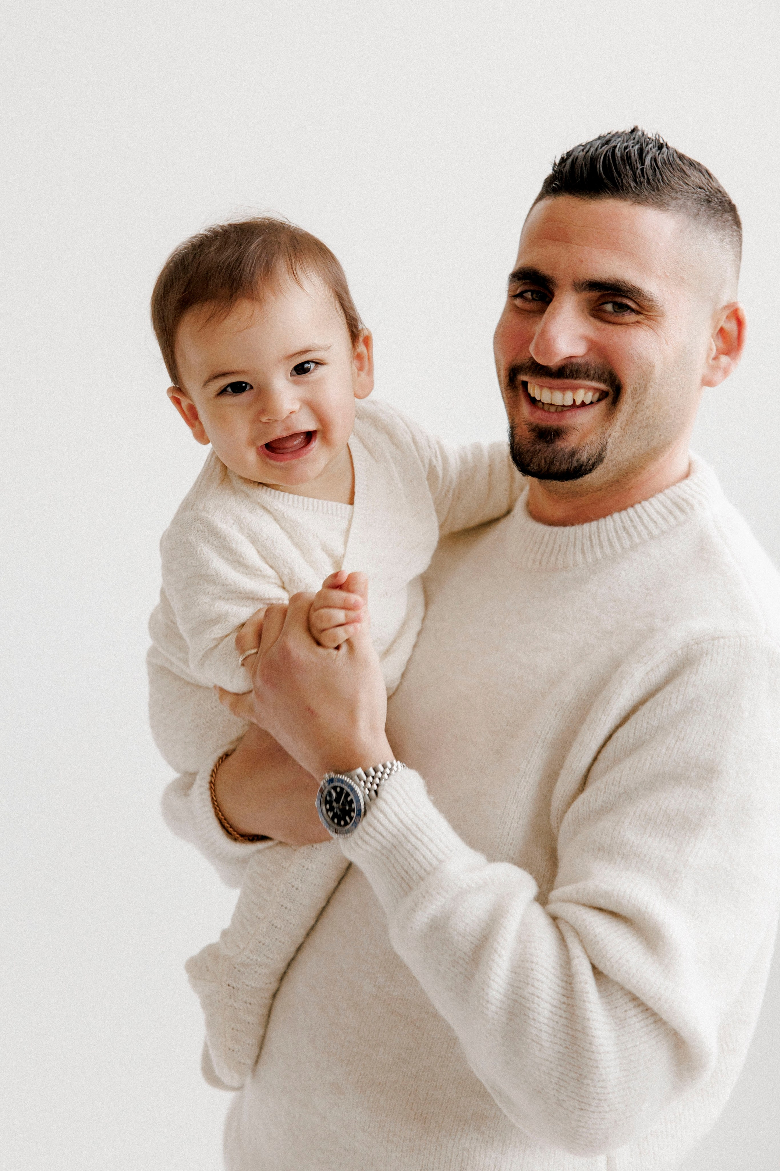 Family photoshoot in White Studio. Wedding and family photographer