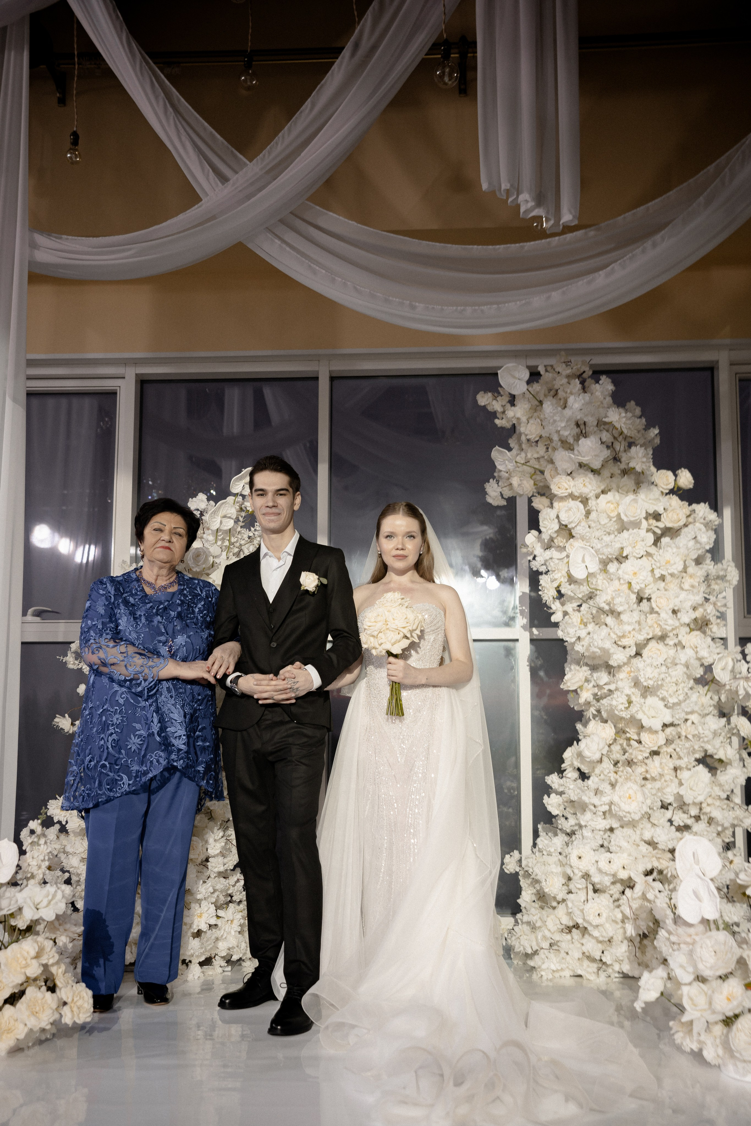 СВАДЕБНАЯ СЬЕМКА СБОРОВ В ОТЕЛЕ И ВЫЕЗД НА ЦЕРЕМОНИЮ (СНЯТО В СИБИРЕ В НИЖНЕВАРТОВСКЕ). Профессиональный фотограф, Санкт-Петербург — Виктория Богомолова