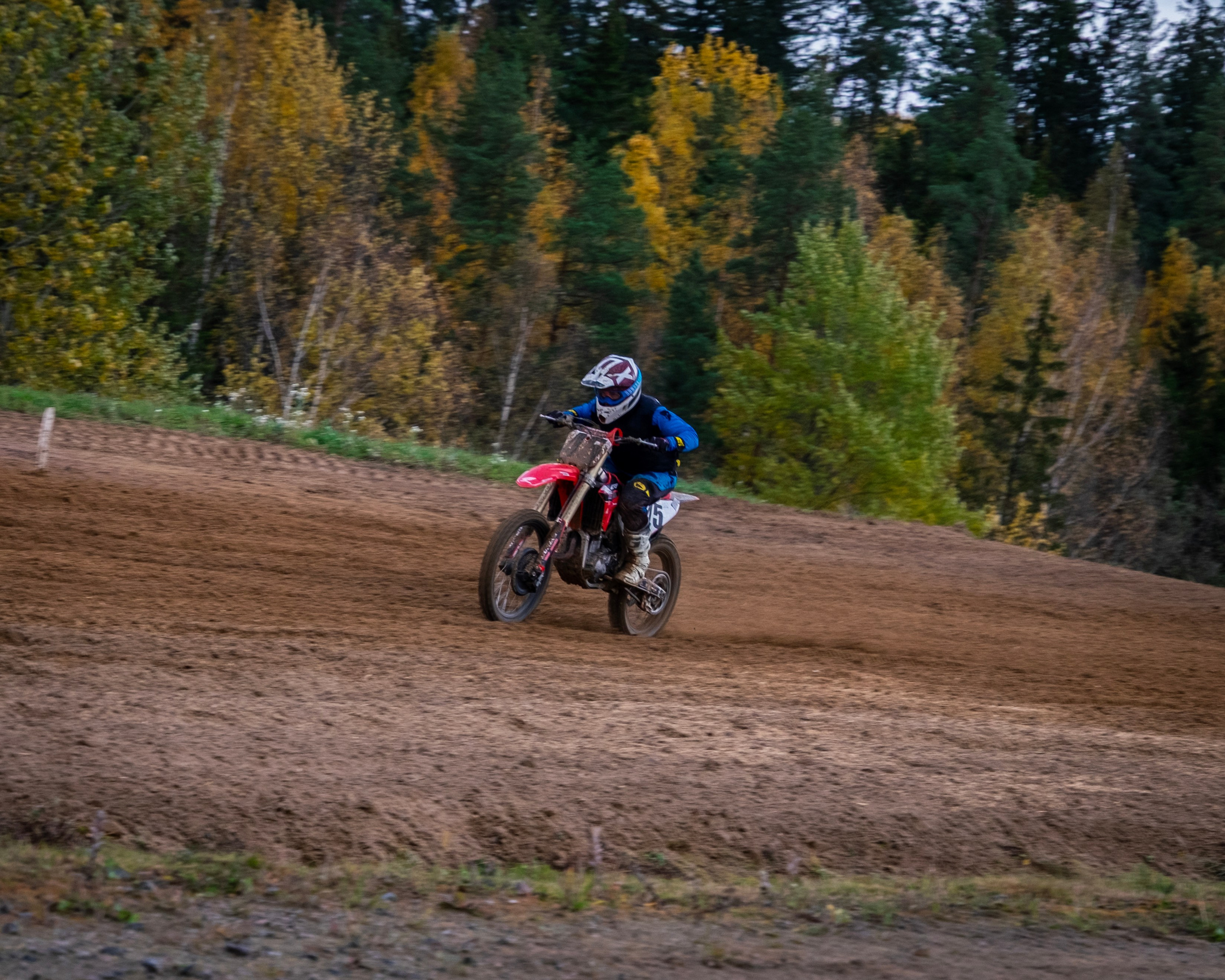 Мотокросс (Игора Драйв). Автомобильные фотографии и рисунки в Санкт-Петербурги Пашков Дмитрий