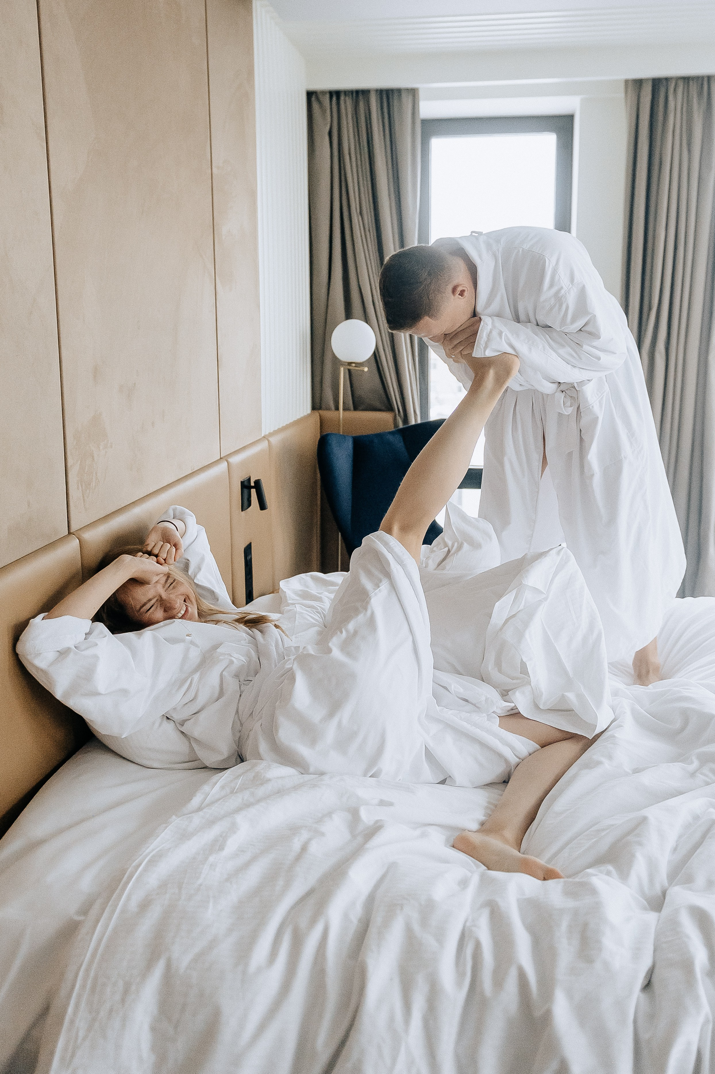 Веселое свадебное утро в отеле