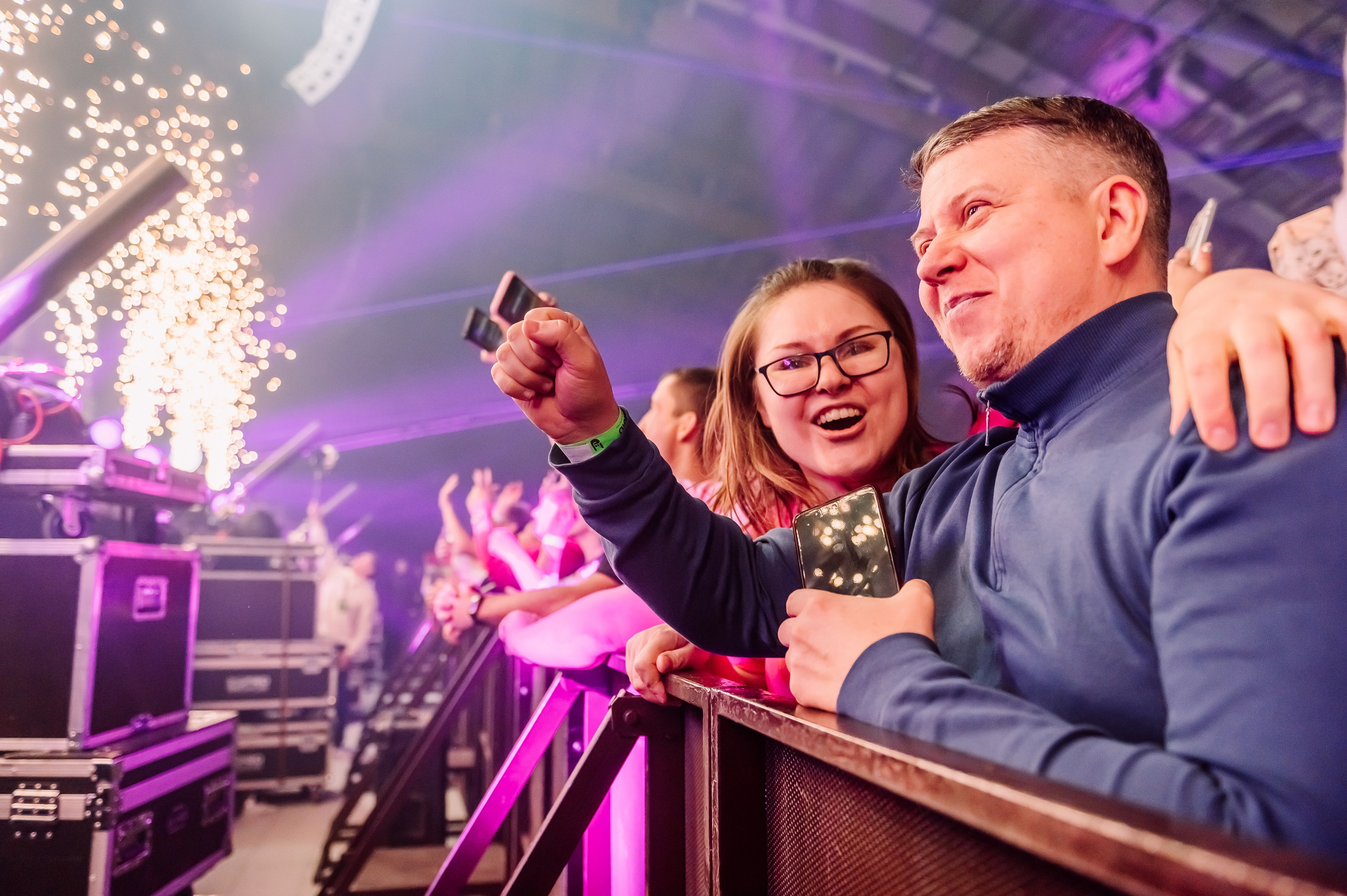Руки вверх в Ледовом Дворце 15.11.2025. Детский фотограф, семейный фотограф и репортажи в Кемерово