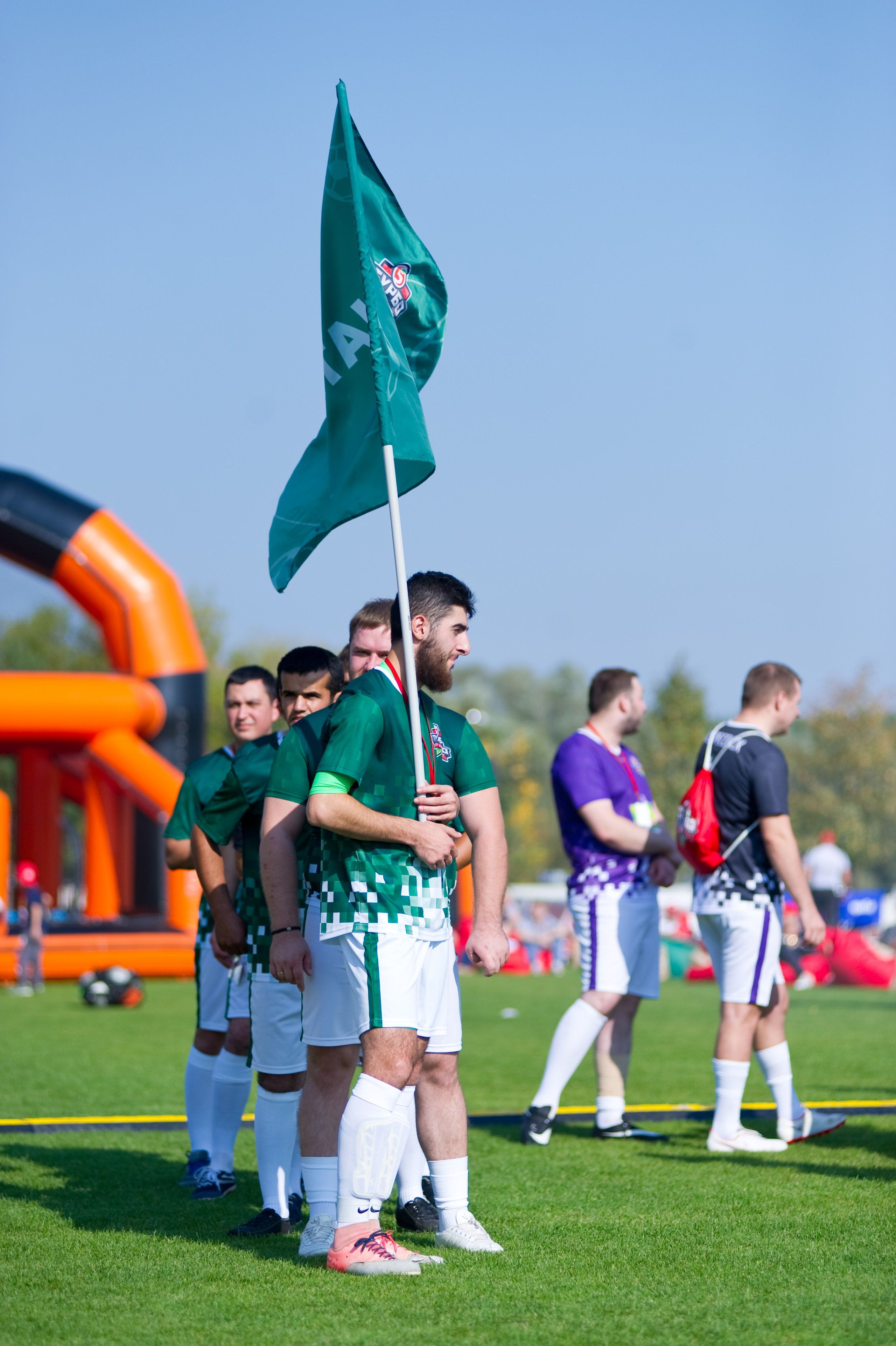 Турбофутбол (корпоративное соревнование «Пятерочки»). Репортажный фотограф и видеограф Слава Думчев. Тимбилдинги, отчетники, корпоративы