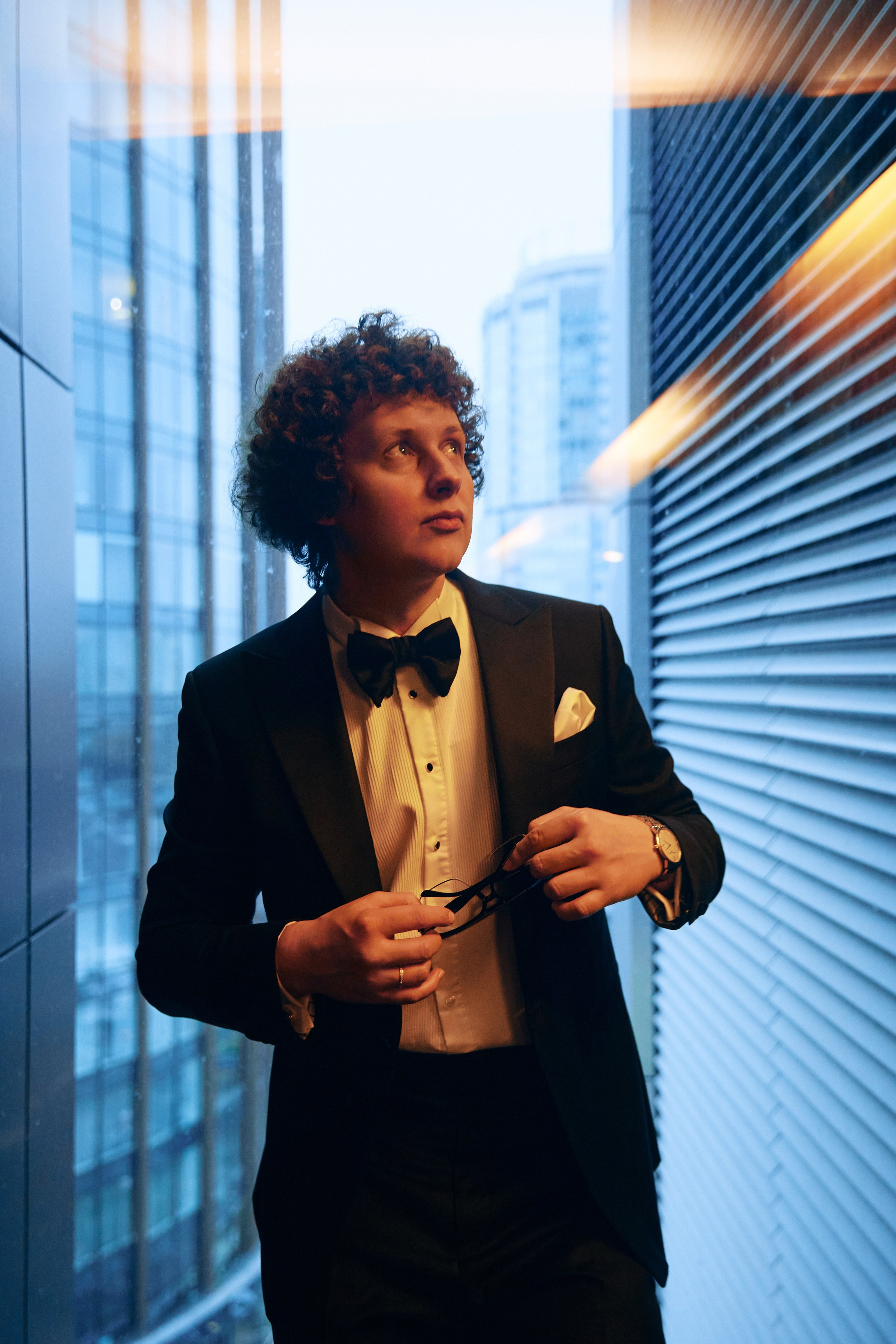 Фотосессия для ведущего Евгения Калашникова: создание стильного визуального контента для личного бренда. Дмитрий Мазуркевич: Профессиональный Репортажный Фотограф